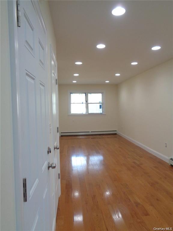 2958 Radcliff Avenue, Bronx, NY 10469