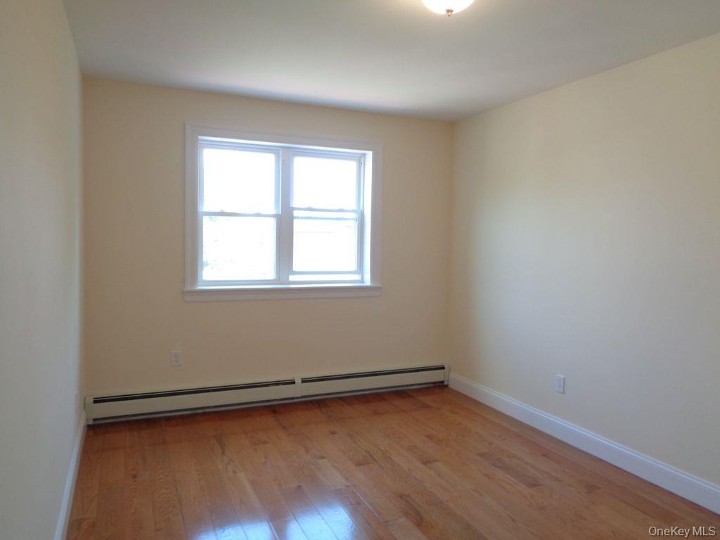 2958 Radcliff Avenue, Bronx, NY 10469