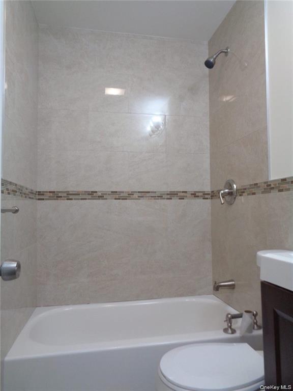 2958 Radcliff Avenue, Bronx, NY 10469