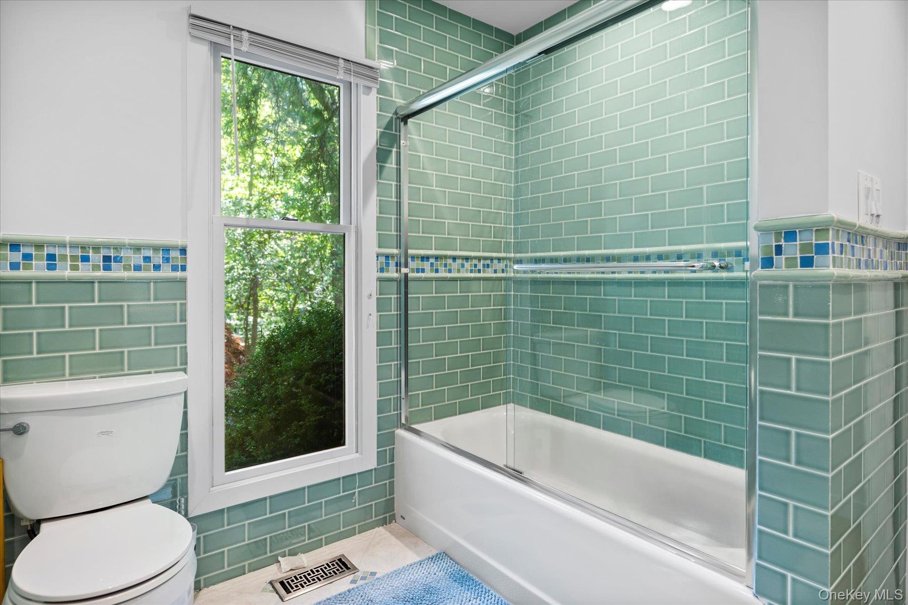 11 Deer Trail Road, Southampton, NY 11968