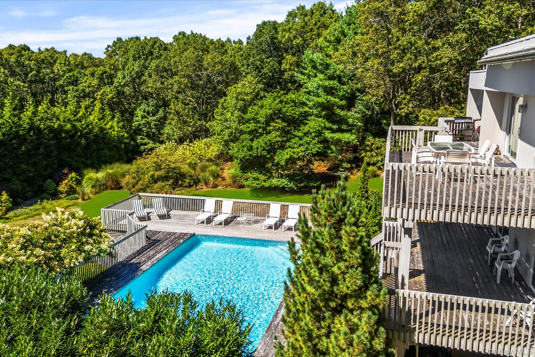 11 Deer Trail Road, Southampton, NY 11968