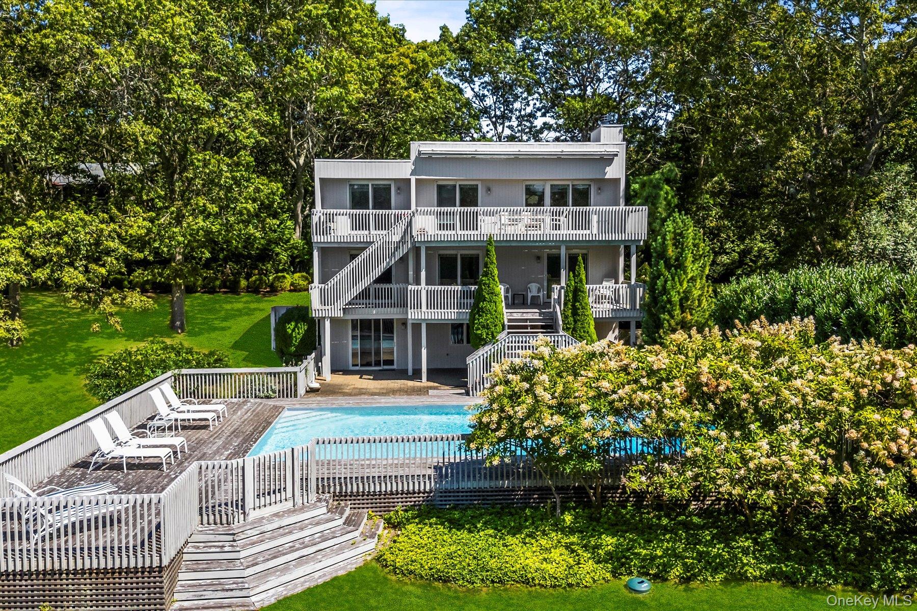 11 Deer Trail Road, Southampton, NY 11968