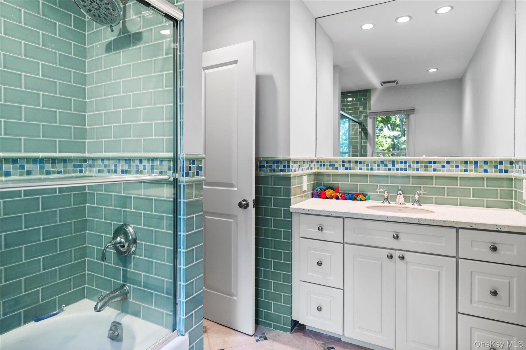 11 Deer Trail Road, Southampton, NY 11968