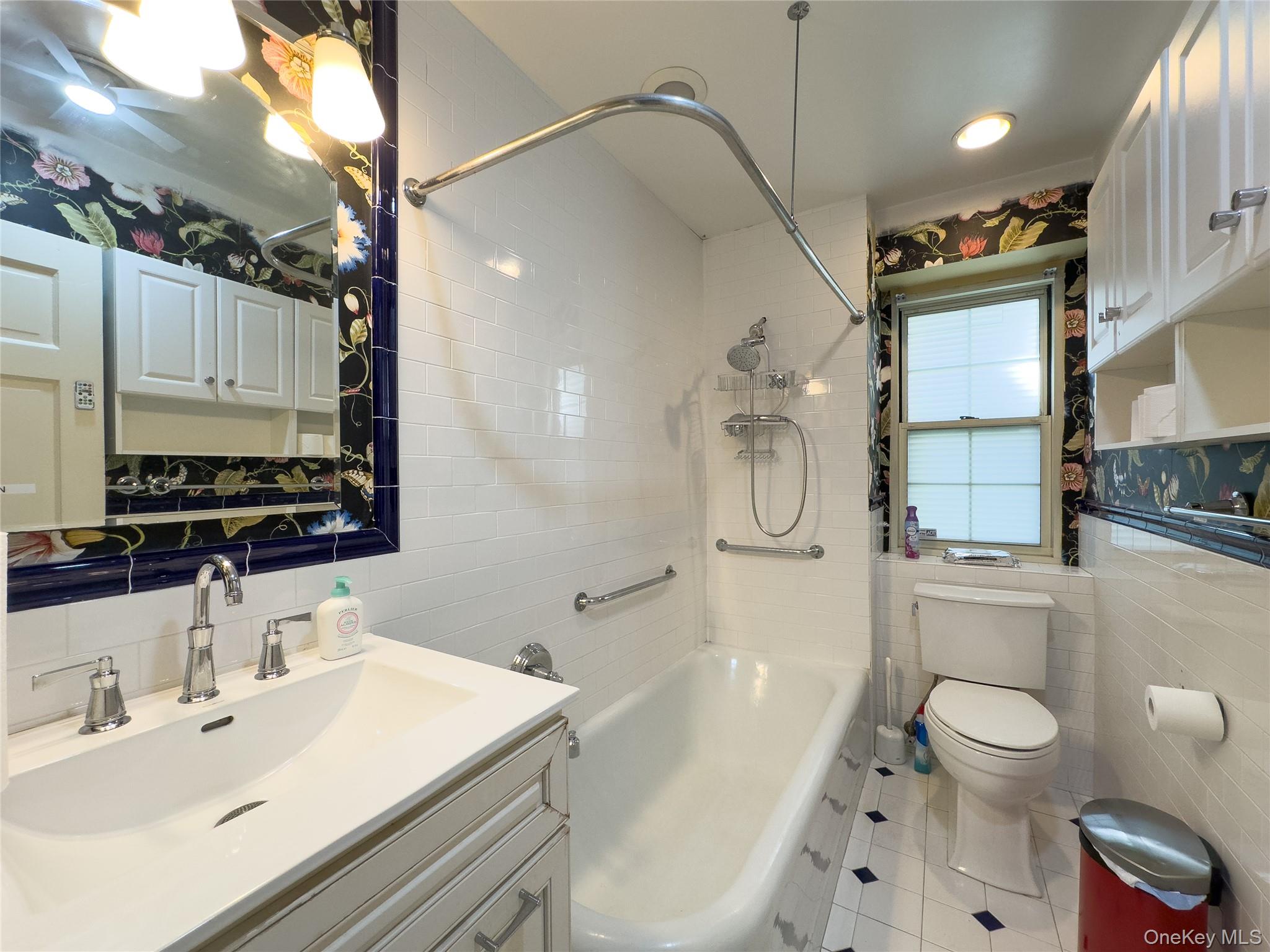 4 Park Lane # 1C, Mount Vernon, NY 10552