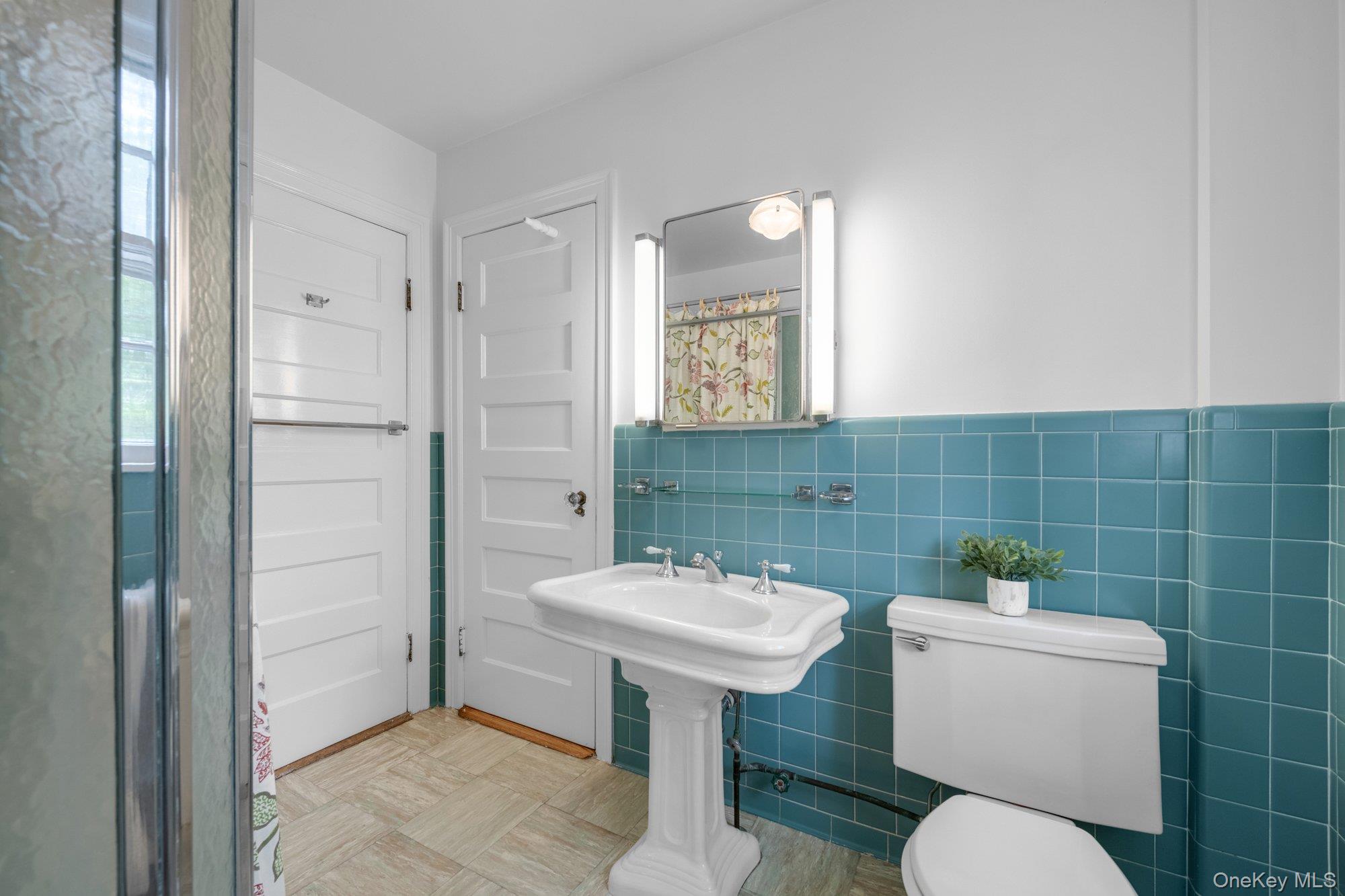 84 Nassau Boulevard, Garden City, NY 11530