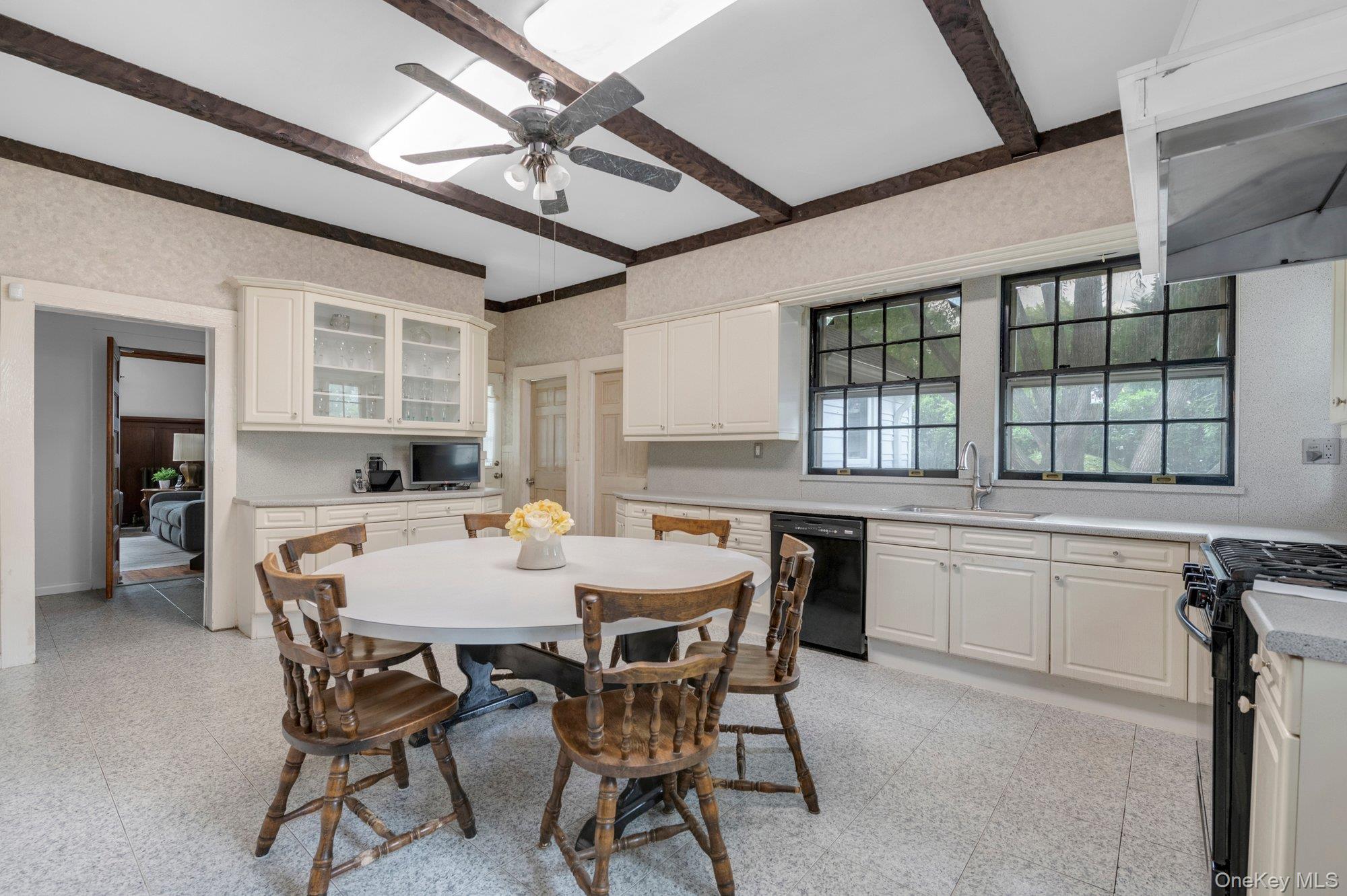 84 Nassau Boulevard, Garden City, NY 11530