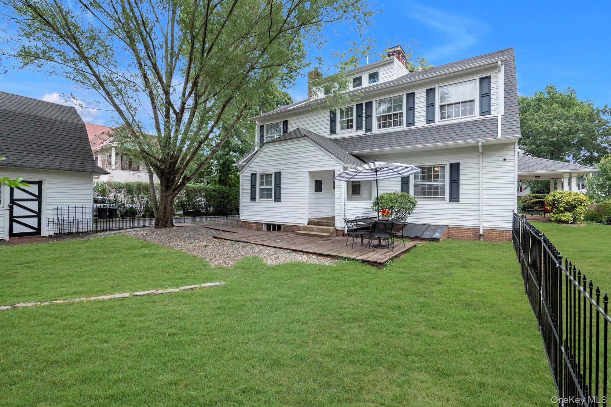 84 Nassau Boulevard, Garden City, NY 11530