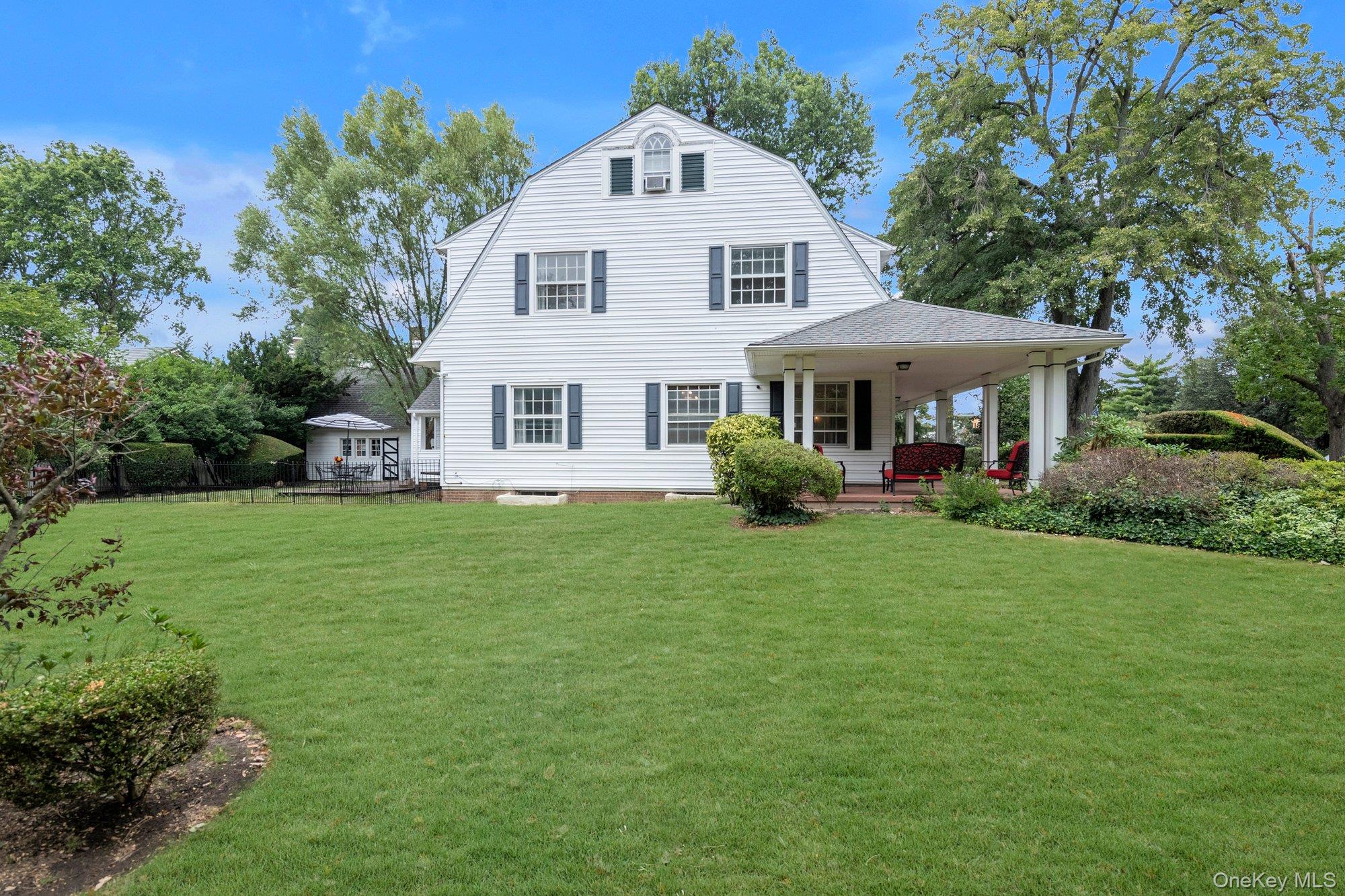 84 Nassau Boulevard, Garden City, NY 11530