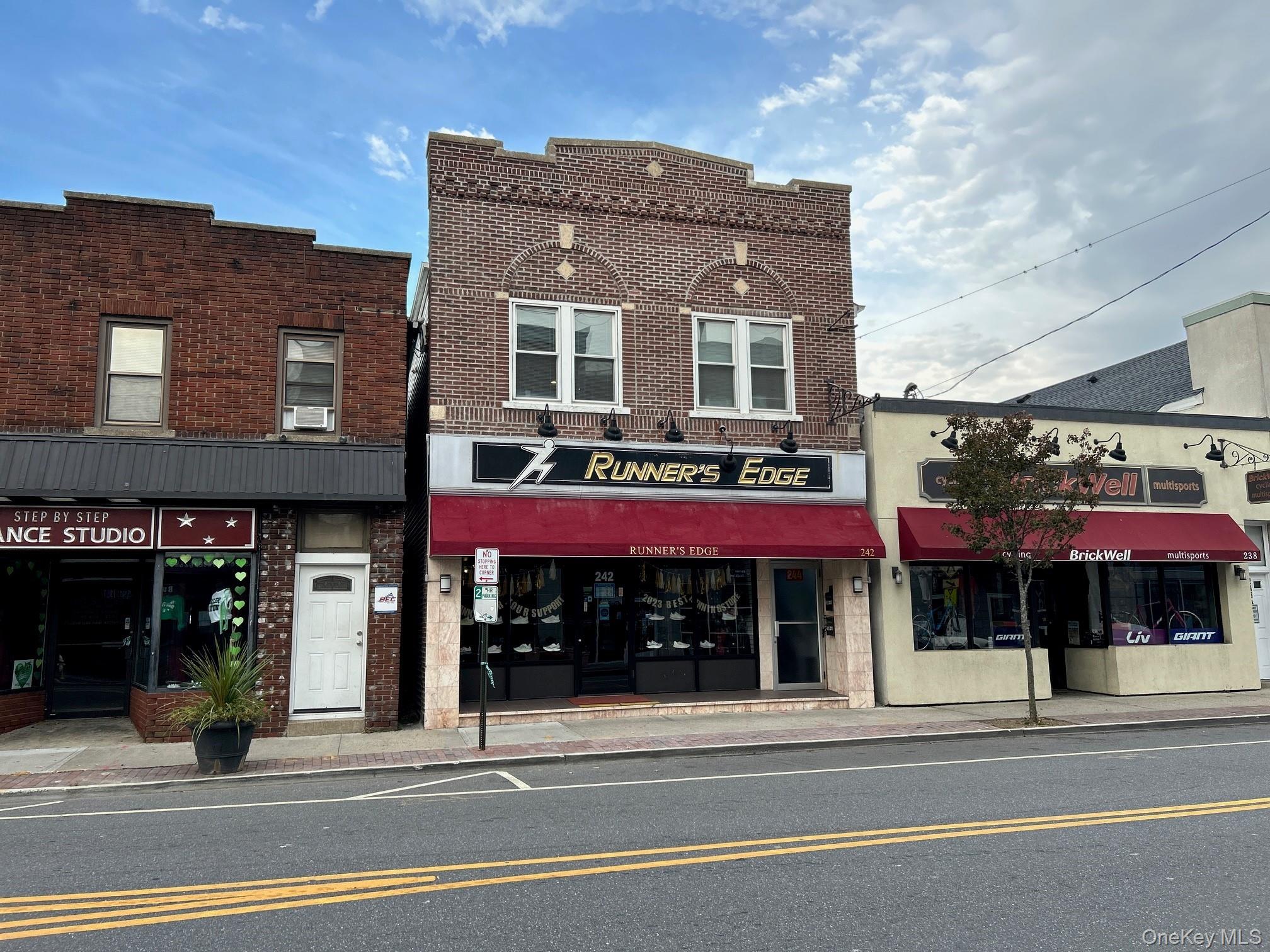 244 Main Street # Apt A, Farmingdale, NY 11735