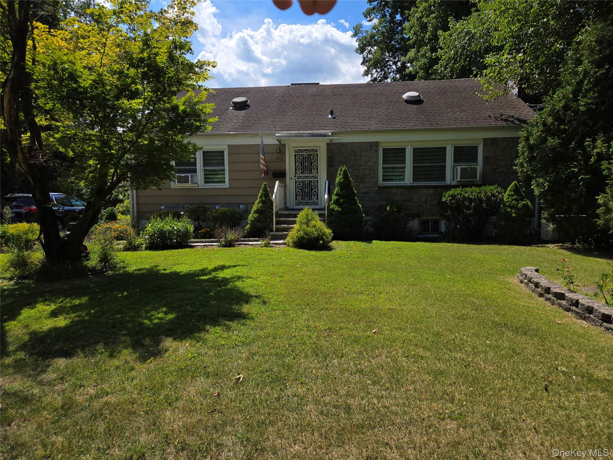 810 Fenimore Road, Mamaroneck, NY 10543