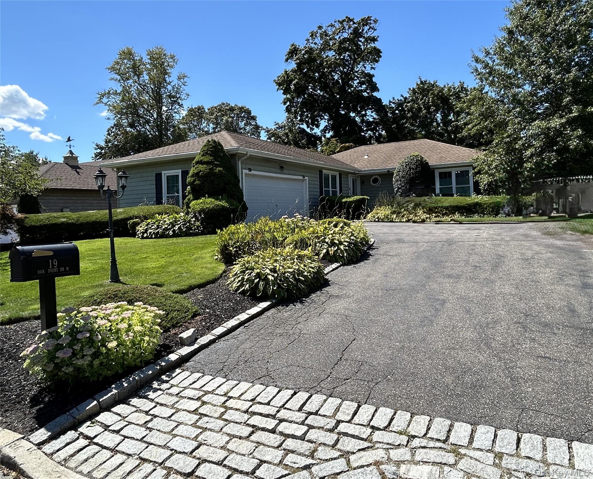 19 Oak Point Drive W, Bayville, NY 11709