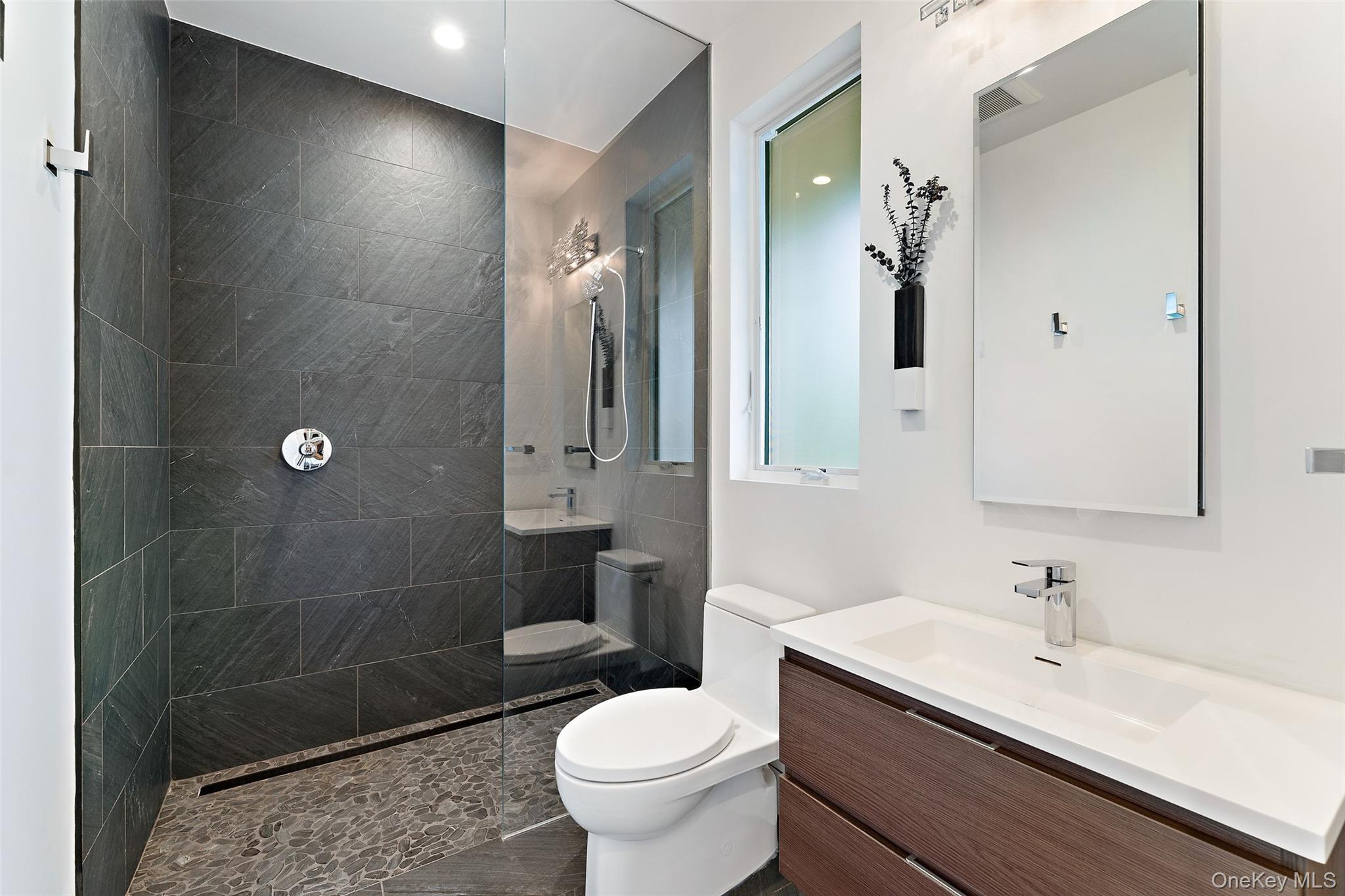 11 Castle Street, Bronxville, NY 10708