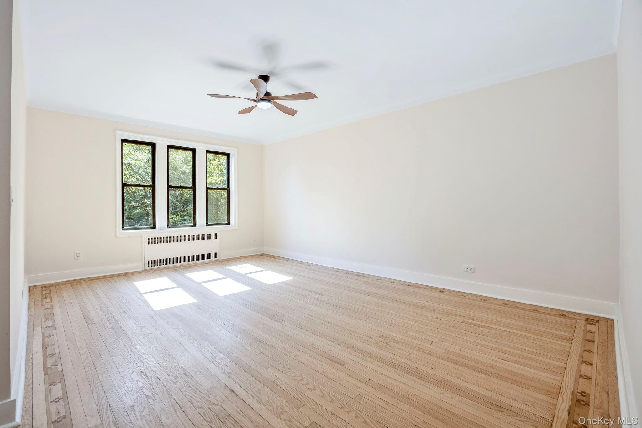 9205 Whitney Avenue # A42, Elmhurst, NY 11373