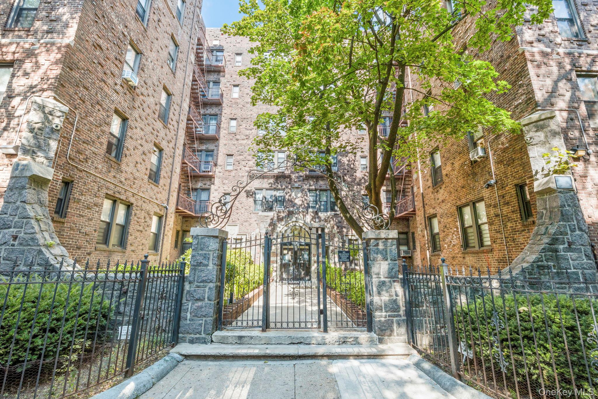 9205 Whitney Avenue # A42, Elmhurst, NY 11373