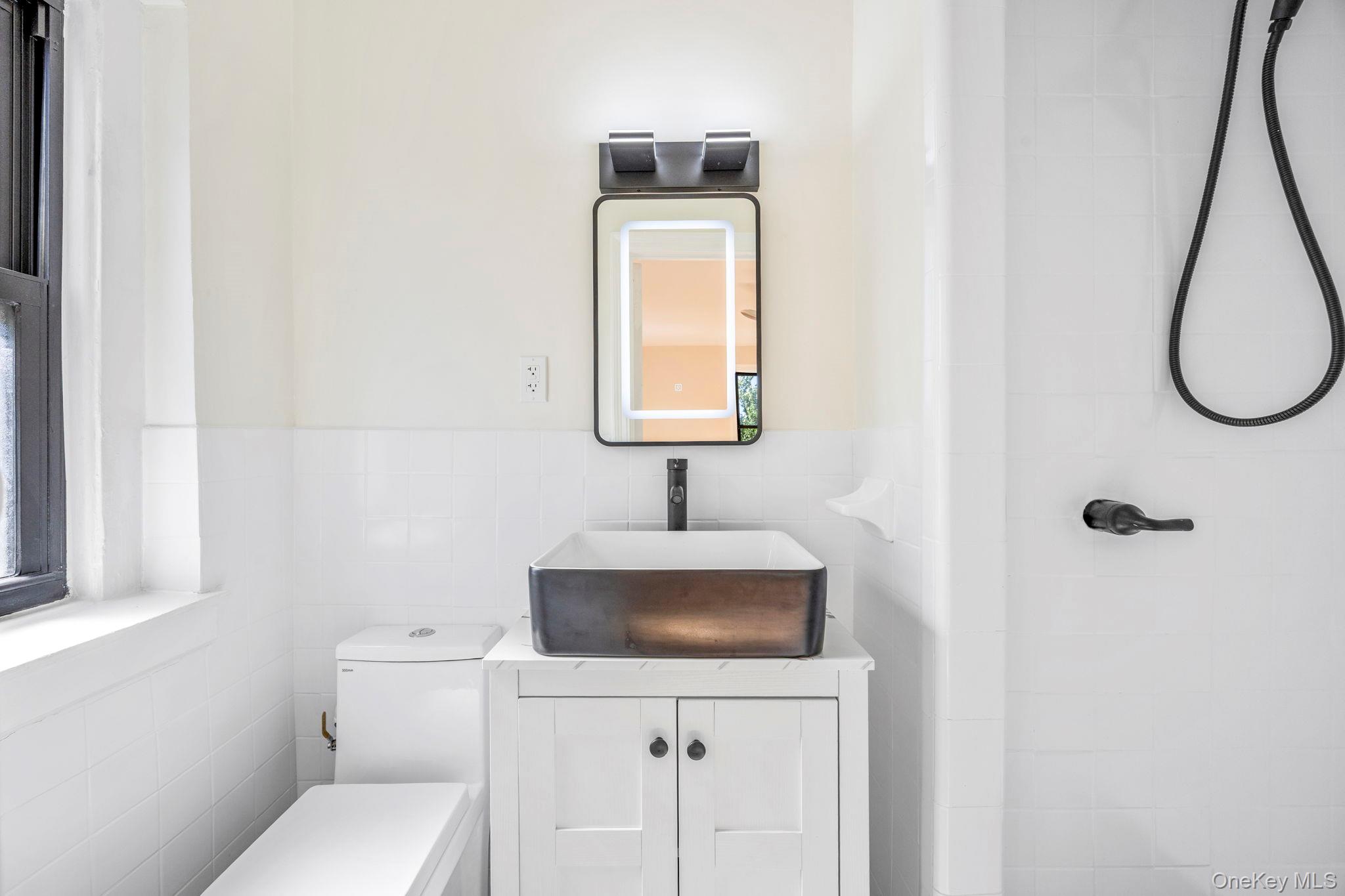 9205 Whitney Avenue # A42, Elmhurst, NY 11373