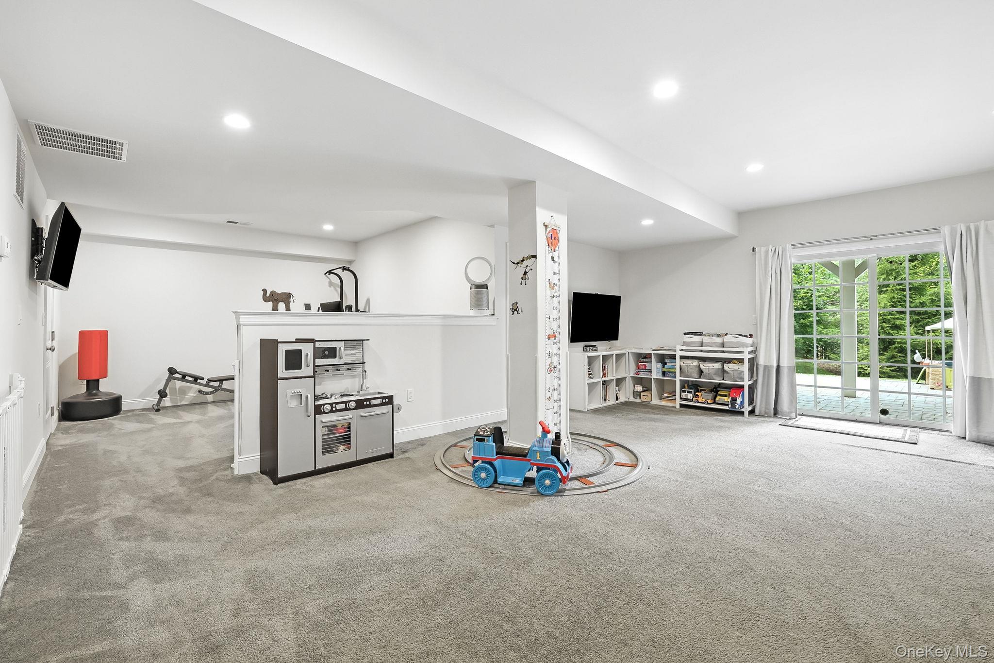 30 Dennis Lane, Pleasantville, NY 10570