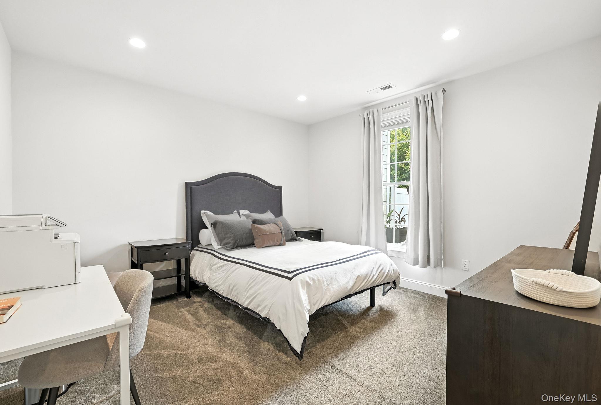 30 Dennis Lane, Pleasantville, NY 10570