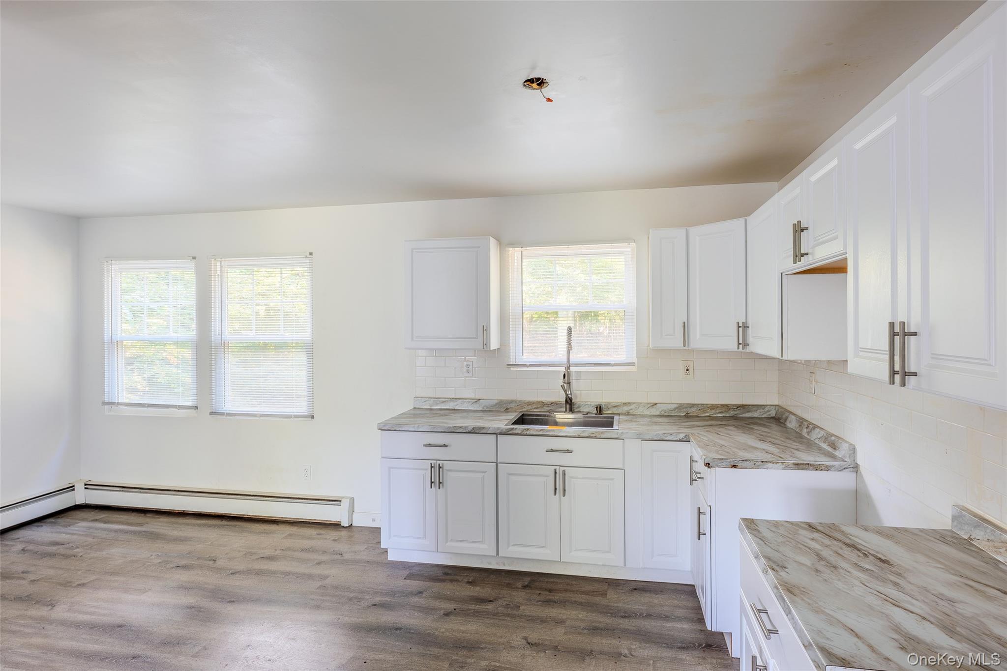 11 Seymour Lane, Medford, NY 11763