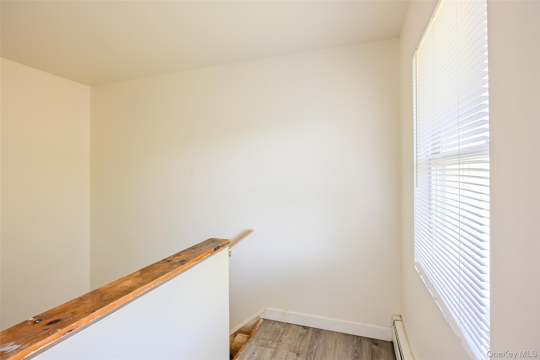 11 Seymour Lane, Medford, NY 11763