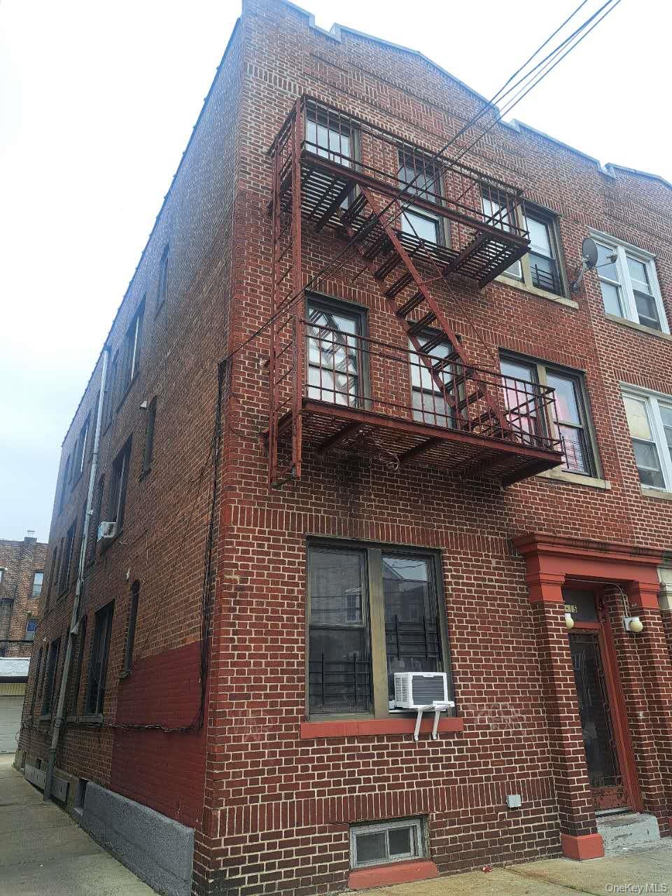42-15 164th Street, Flushing, NY 11358