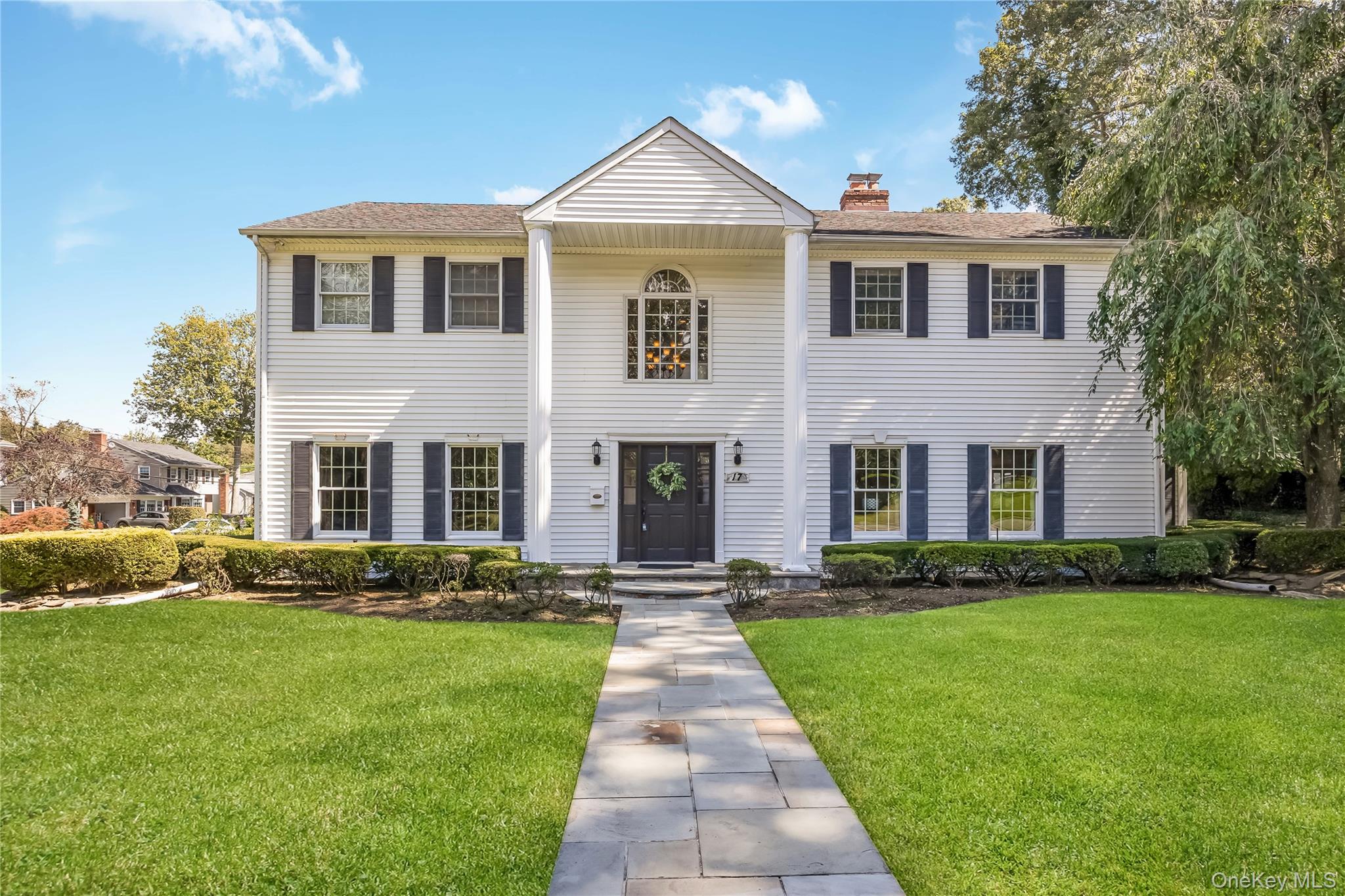 17 Yoakum Street, Farmingdale, NY 11735