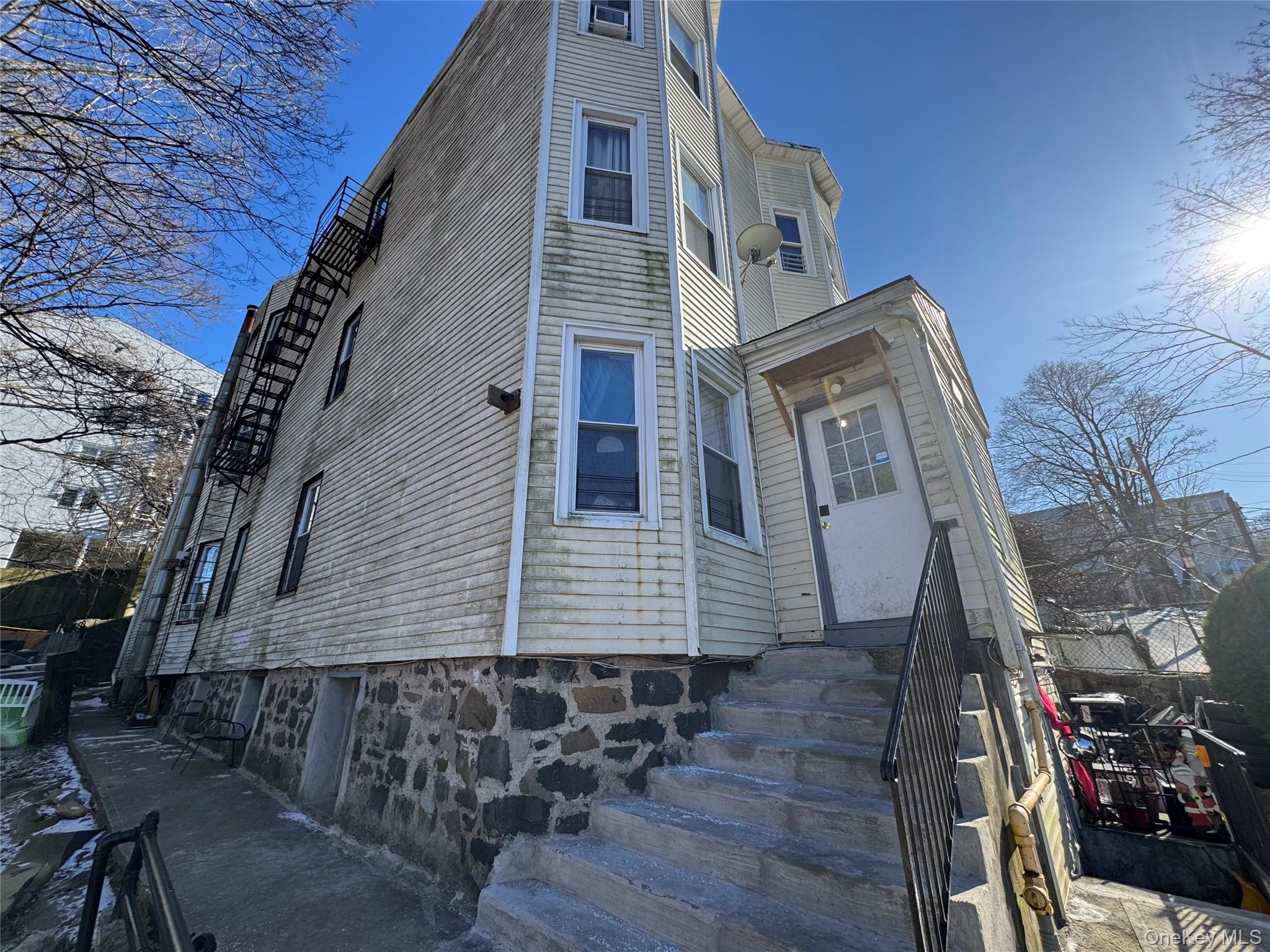 41-43 Currans, Yonkers, NY 10701
