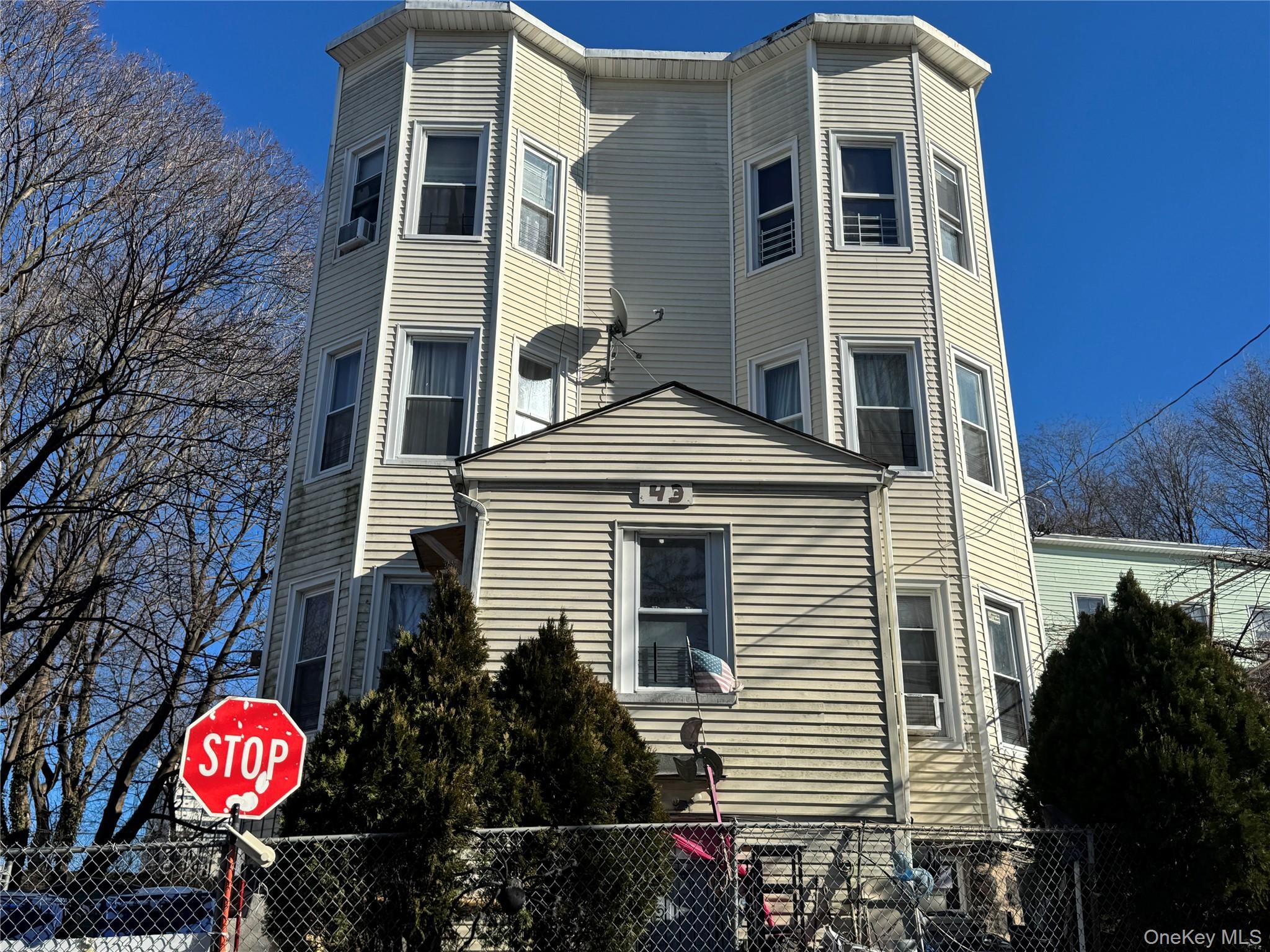 41-43 Currans, Yonkers, NY 10701