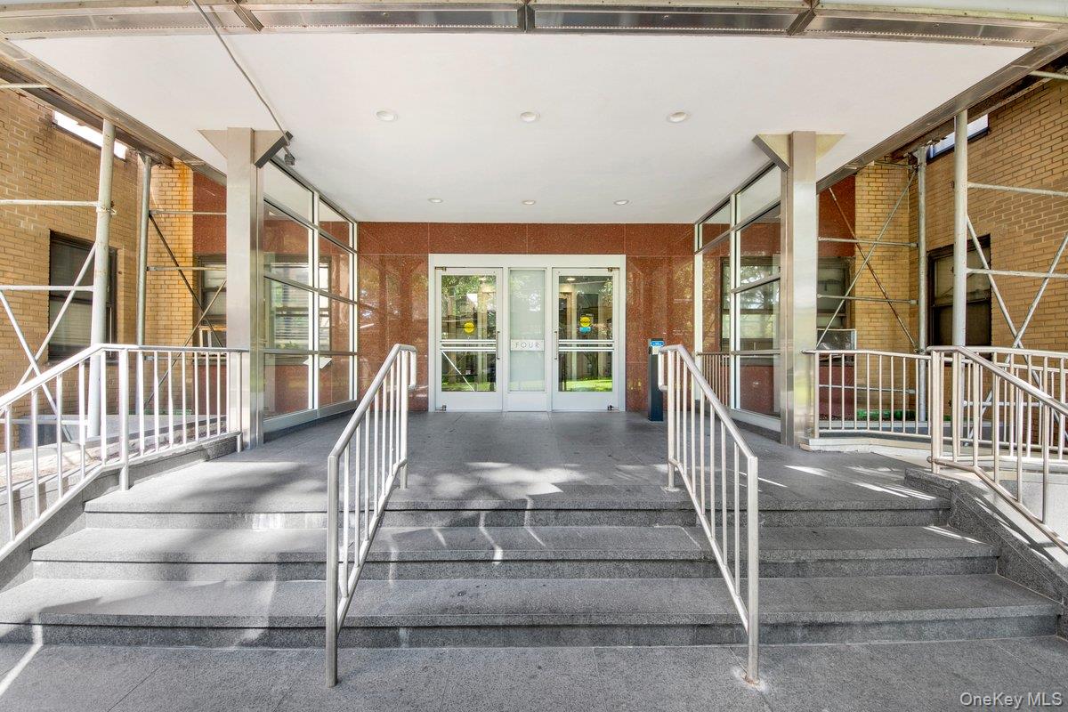 4 Fordham Hill Oval # 16C, Bronx, NY 10468