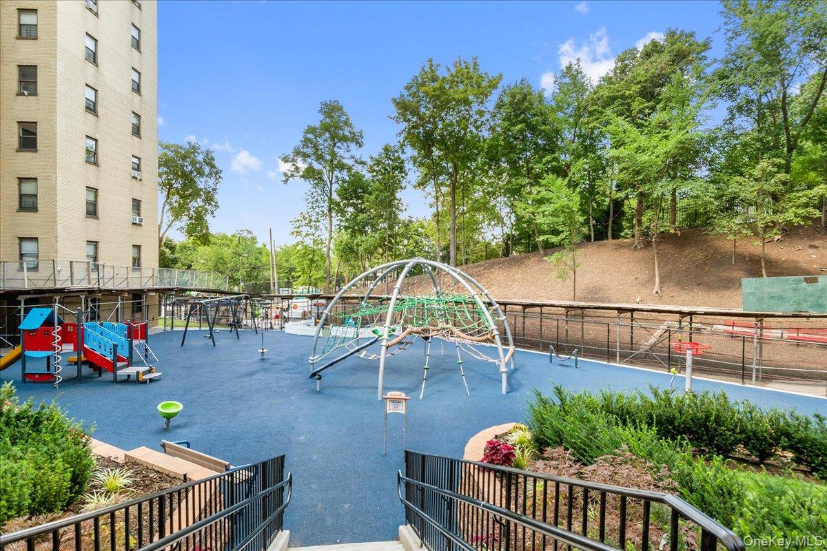 4 Fordham Hill Oval # 16C, Bronx, NY 10468