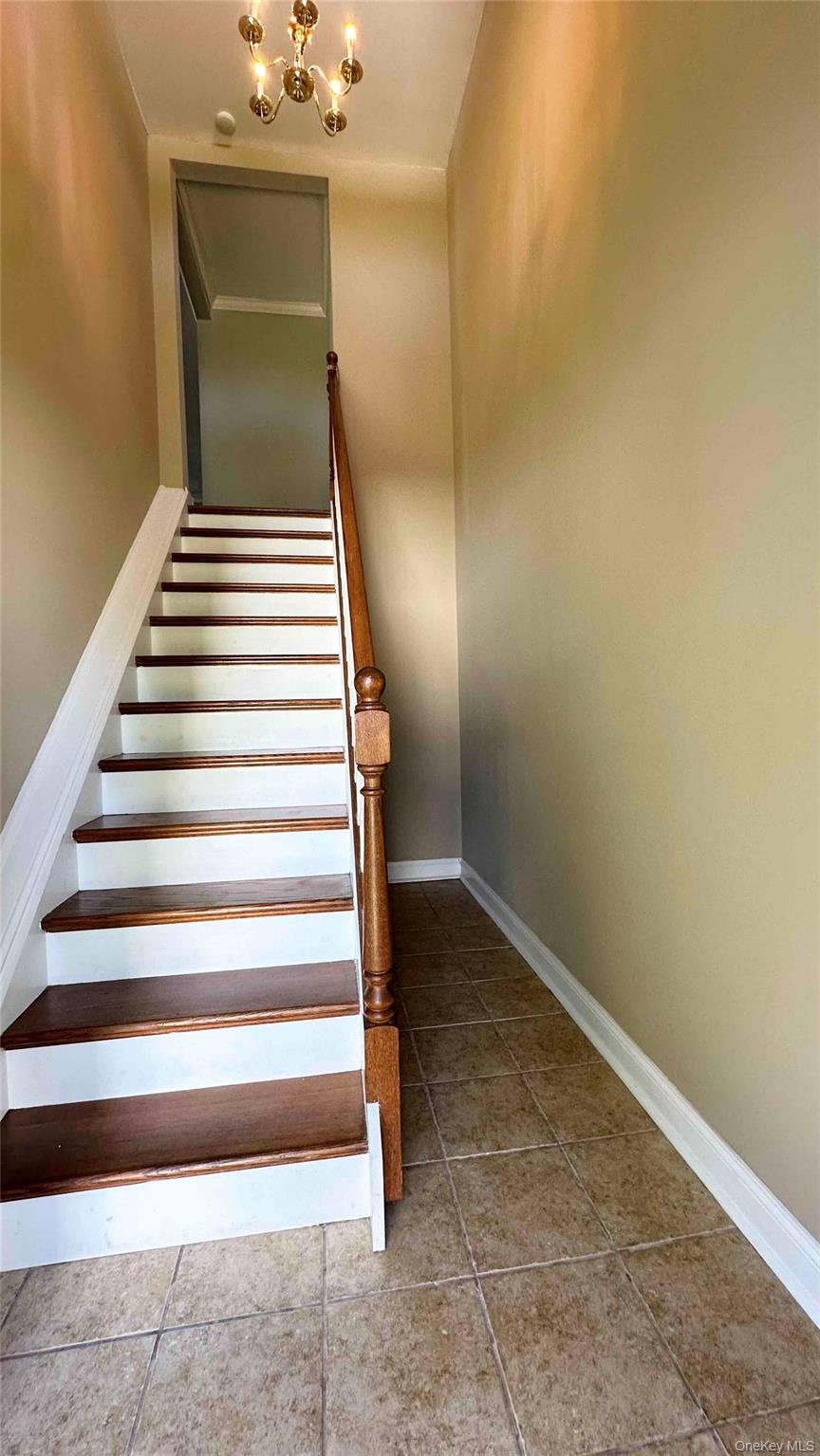 27 Southridge Drive # 2, Glen Cove, NY 11542