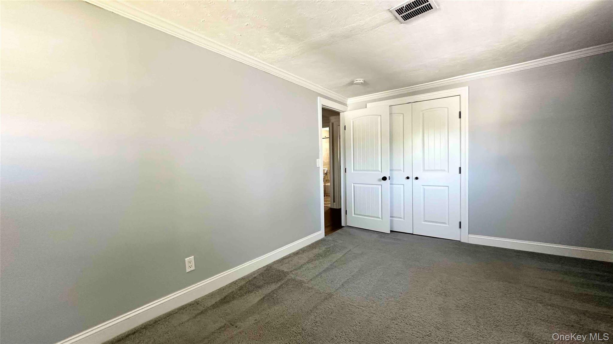 27 Southridge Drive # 2, Glen Cove, NY 11542