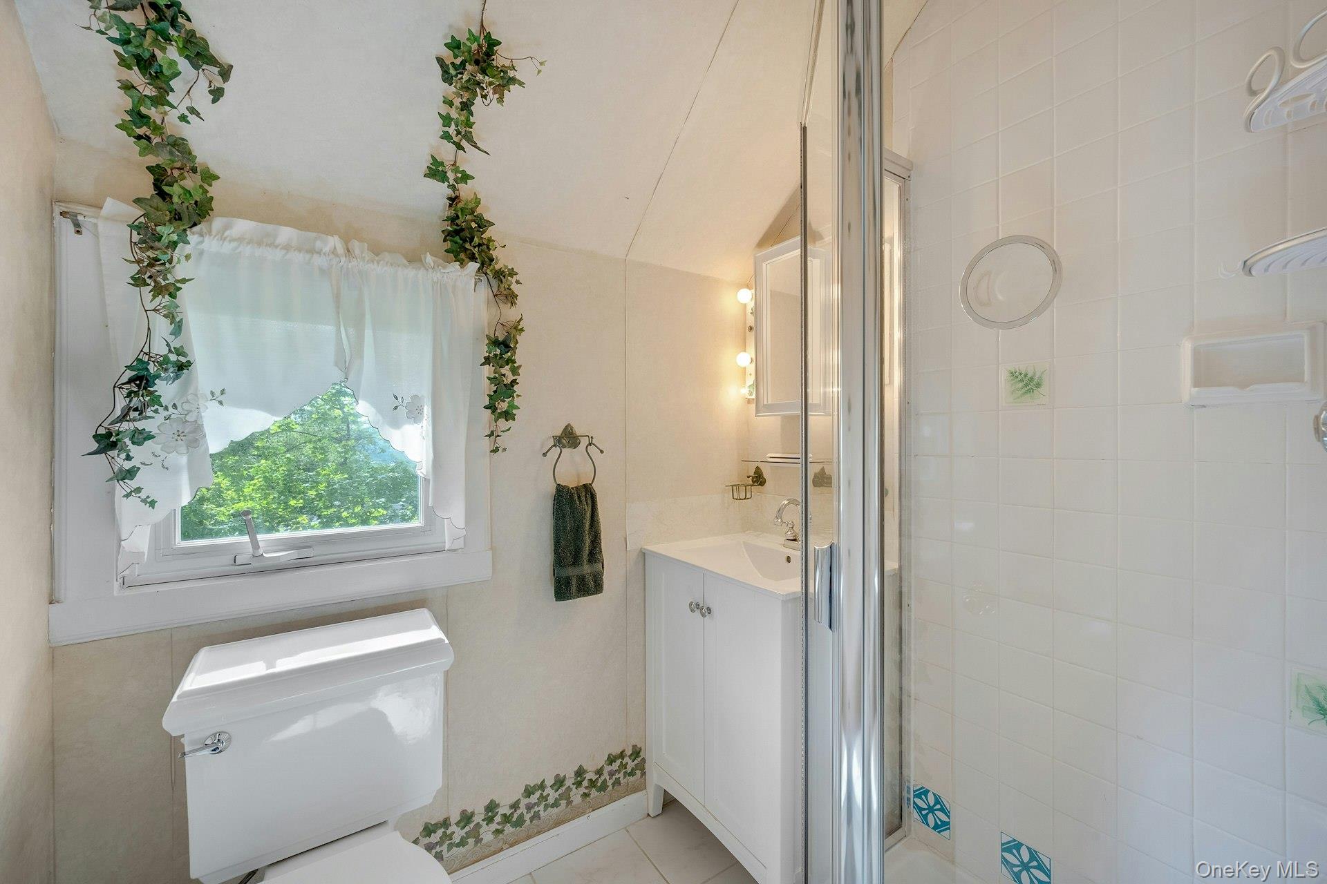 13 Barksdale Road, White Plains, NY 10607