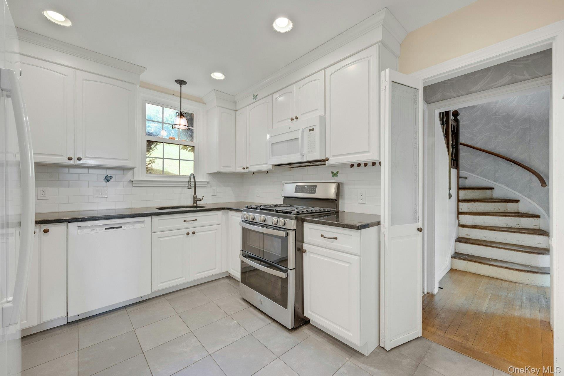 13 Barksdale Road, White Plains, NY 10607