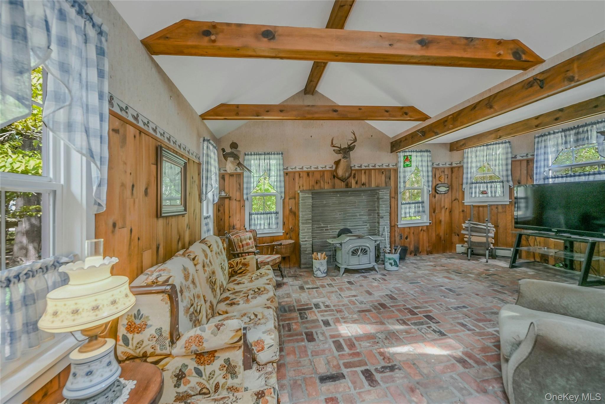 3 Peter Court, Manorville, NY 11949