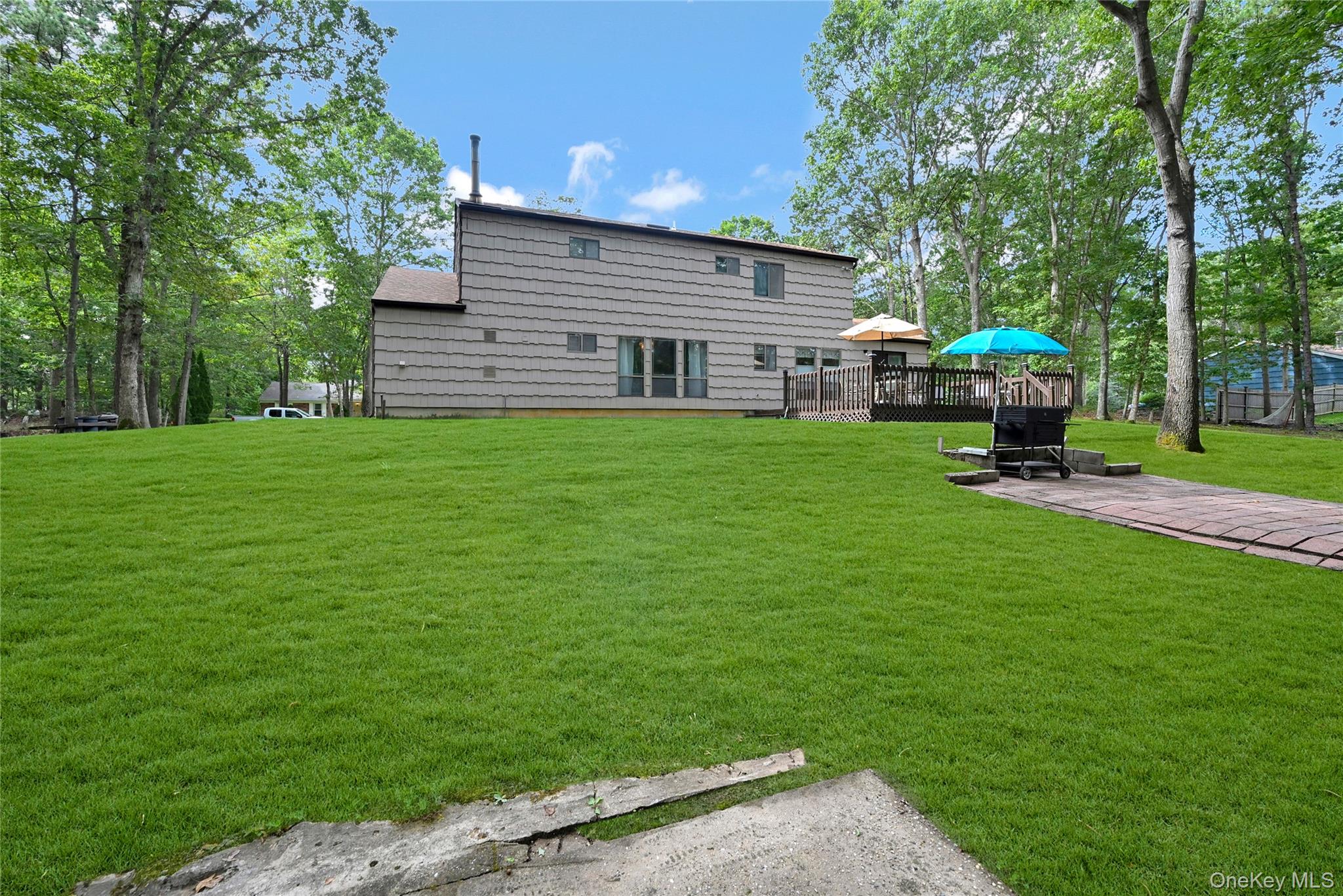 15 Hastings Drive, Ridge, NY 11961