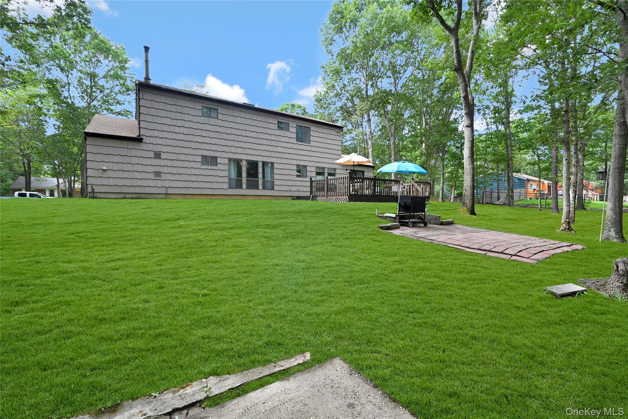 15 Hastings Drive, Ridge, NY 11961