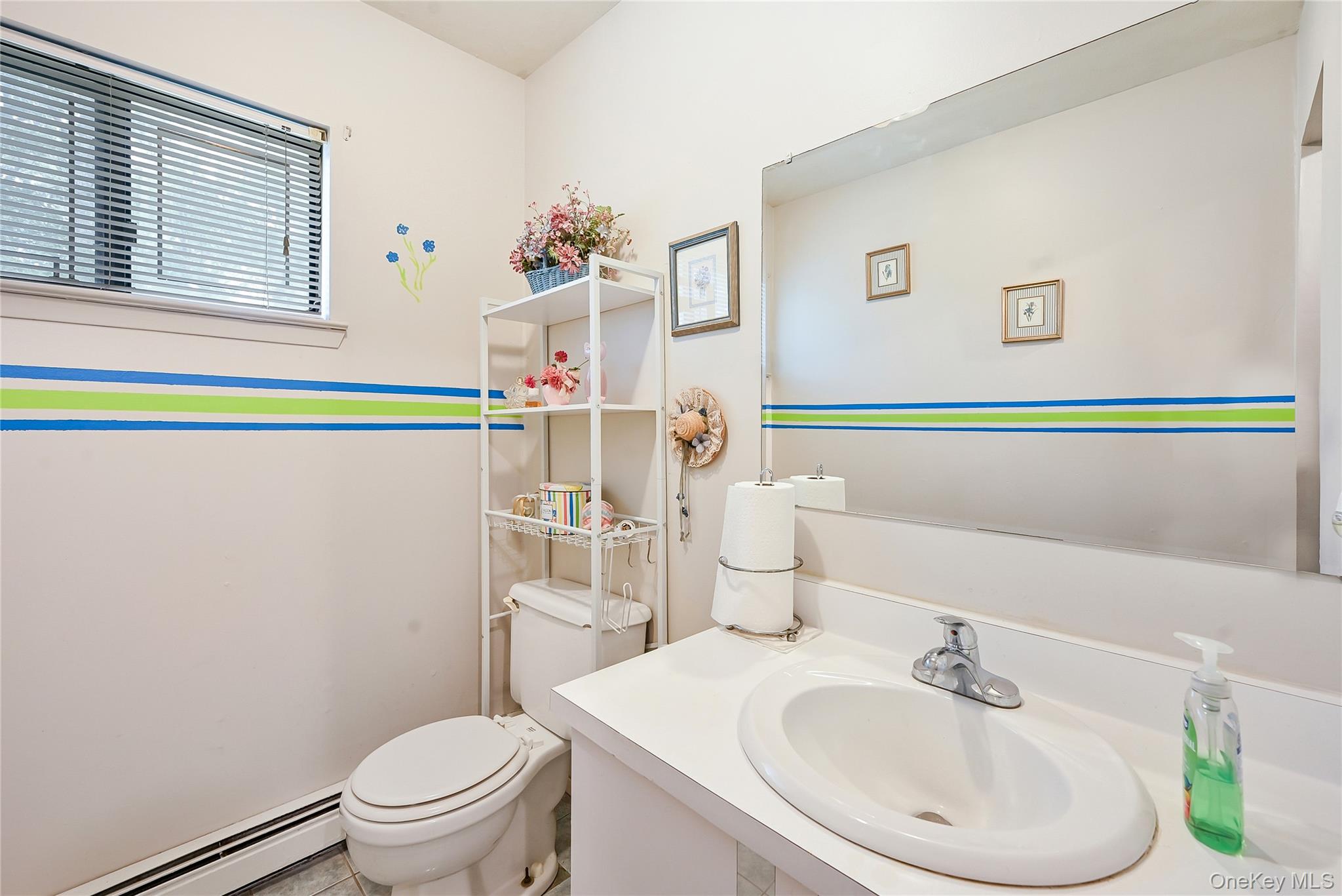 15 Hastings Drive, Ridge, NY 11961