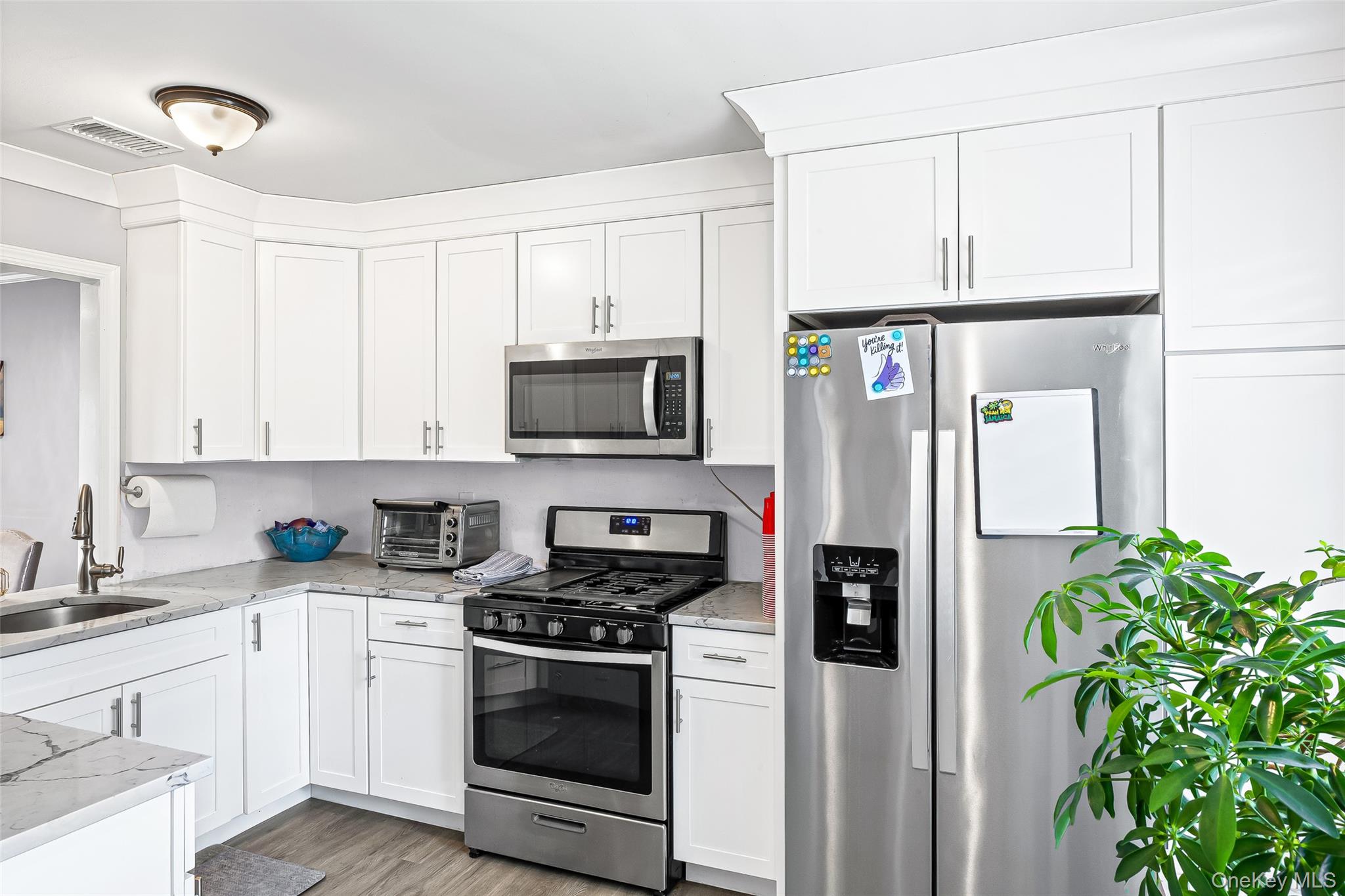 6 Fox Path, Coram, NY 11727