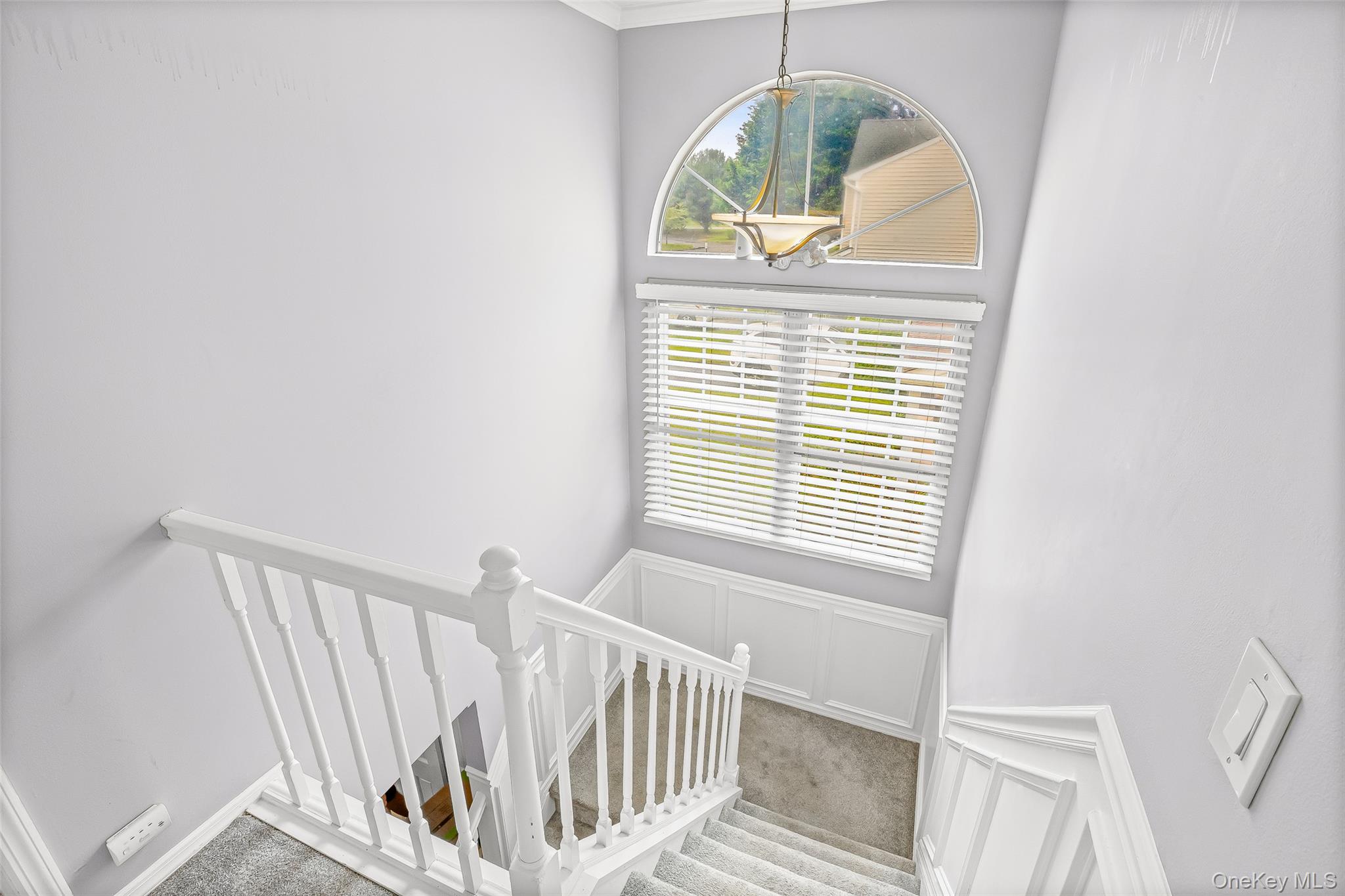 6 Fox Path, Coram, NY 11727