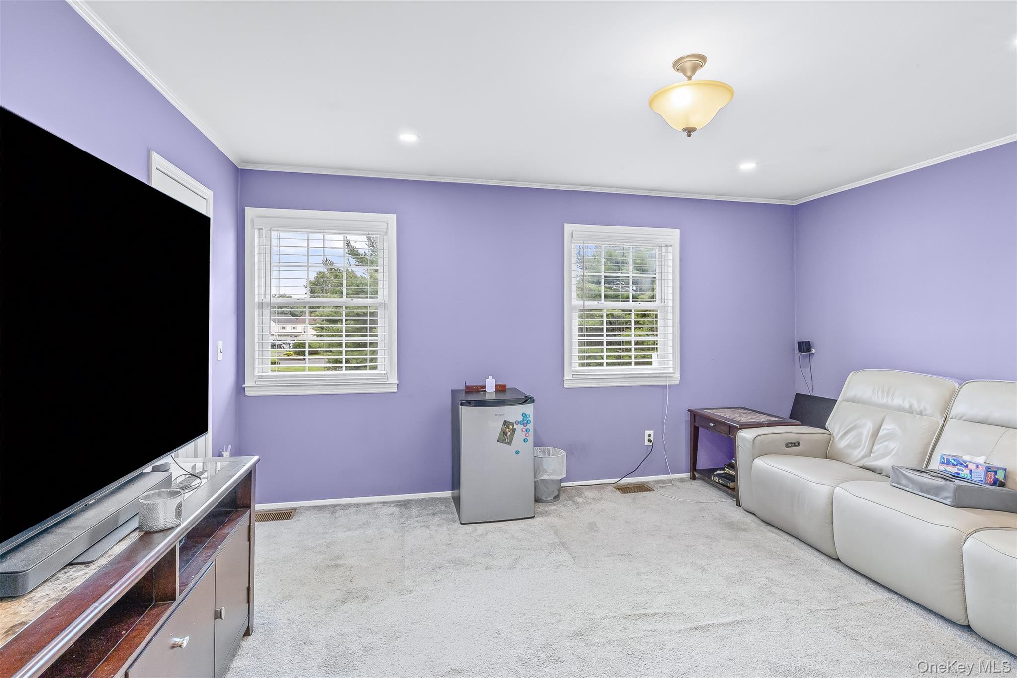 6 Fox Path, Coram, NY 11727