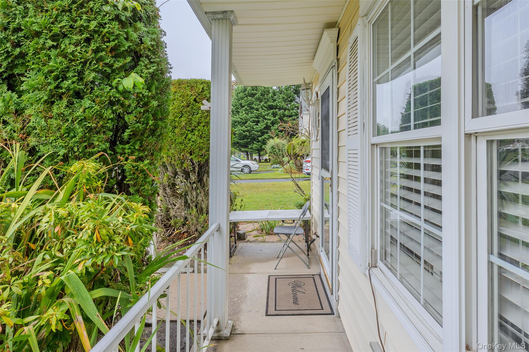 6 Fox Path, Coram, NY 11727