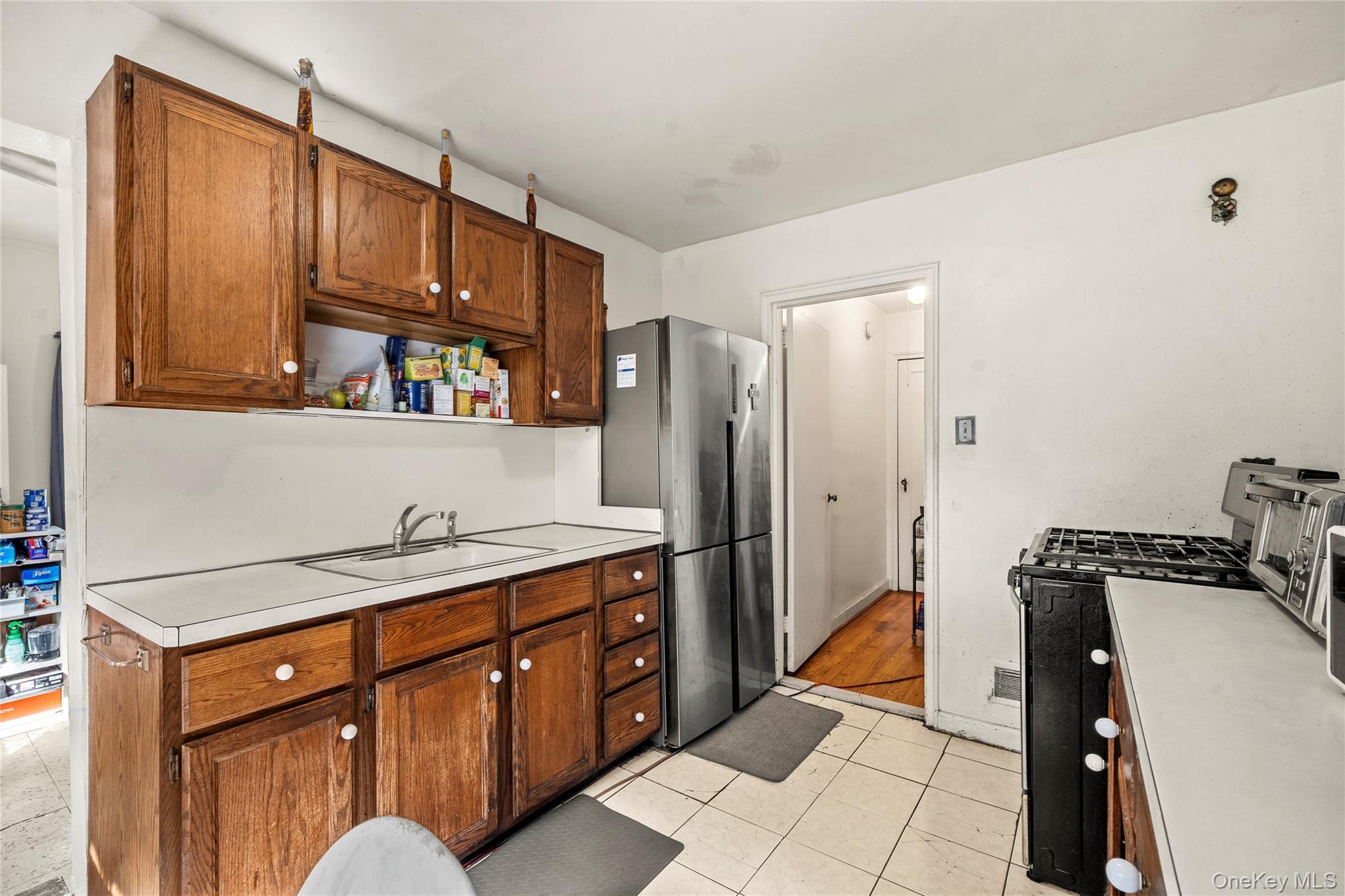 604 Dartmouth Street, Westbury, NY 11590