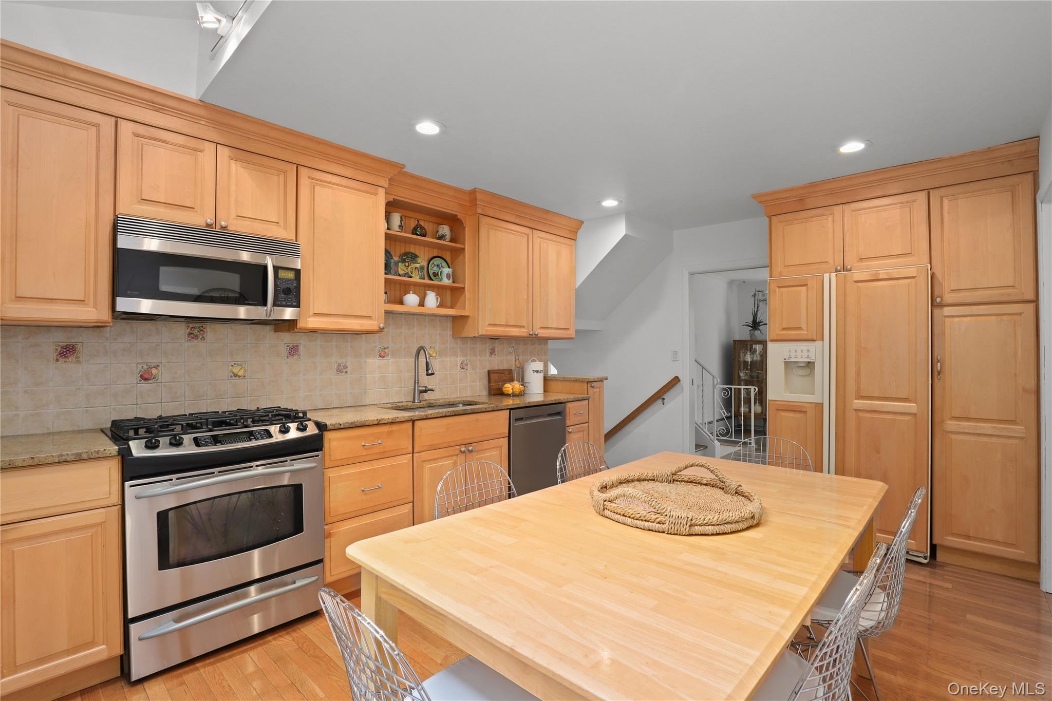 18 Fox Ridge Road, Armonk, NY 10504