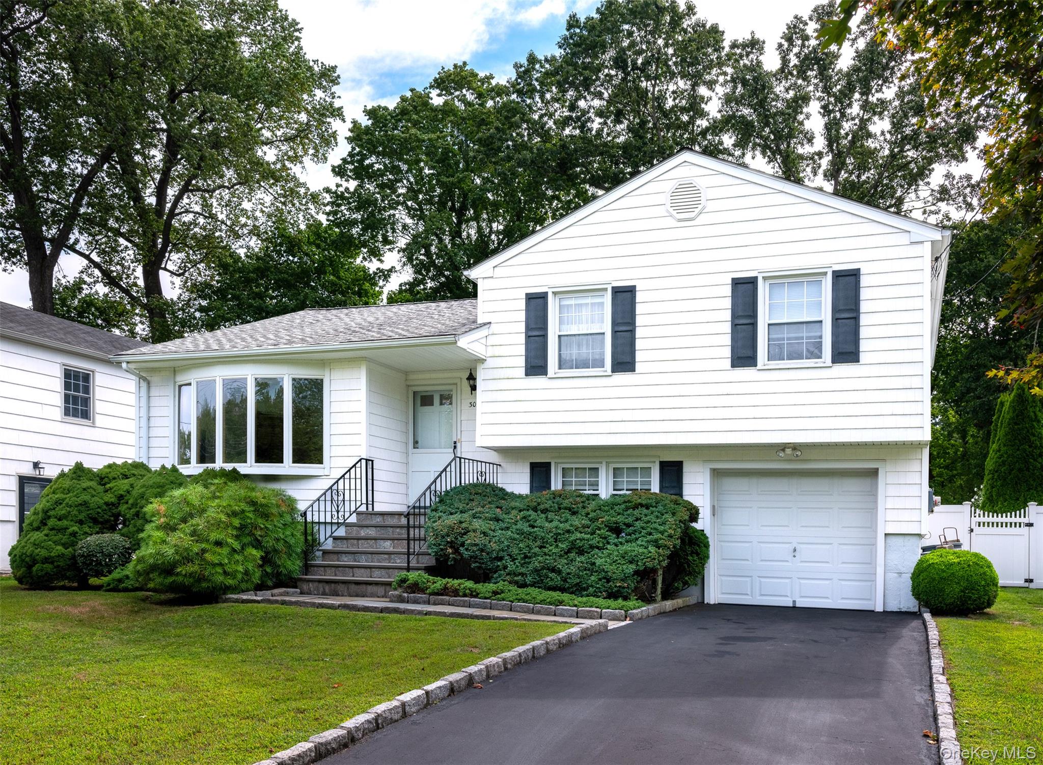 305 Hornidge Road, Mamaroneck, NY 10543