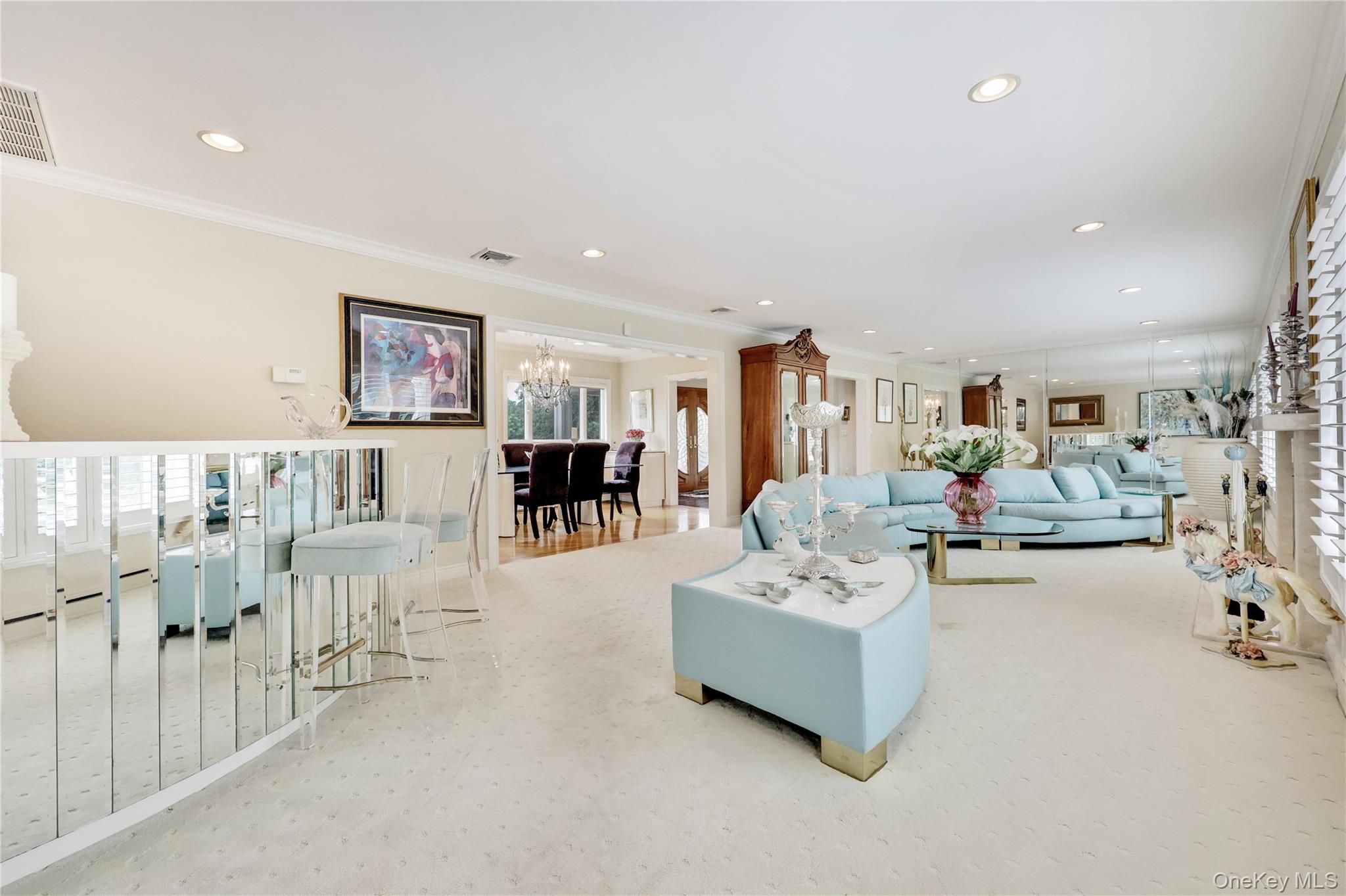 4 Willow Lane, Hewlett Harbor, NY 11557