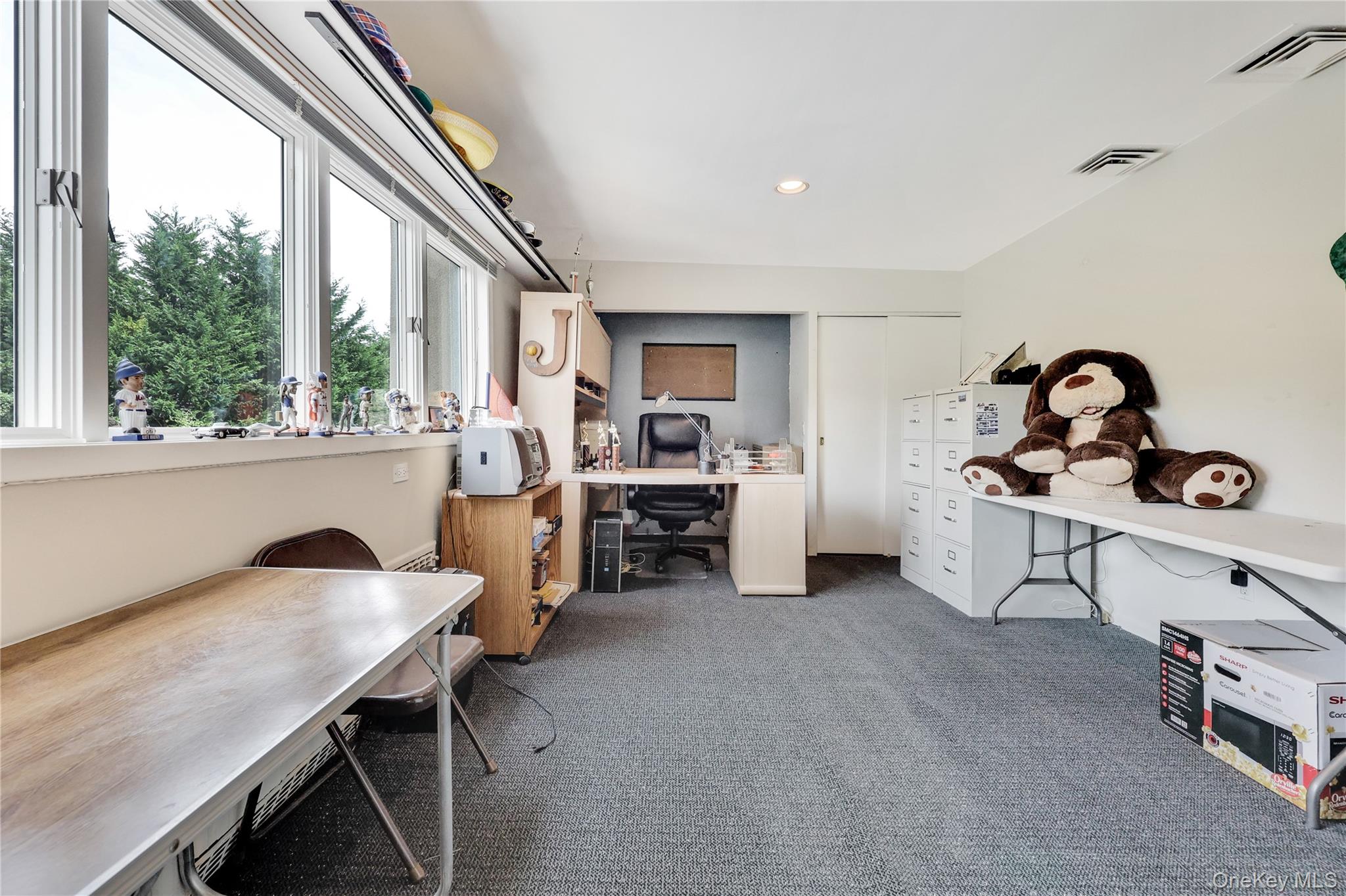 4 Willow Lane, Hewlett Harbor, NY 11557