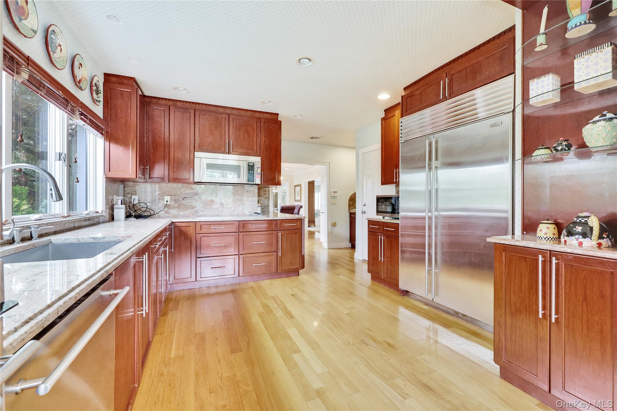 4 Willow Lane, Hewlett Harbor, NY 11557