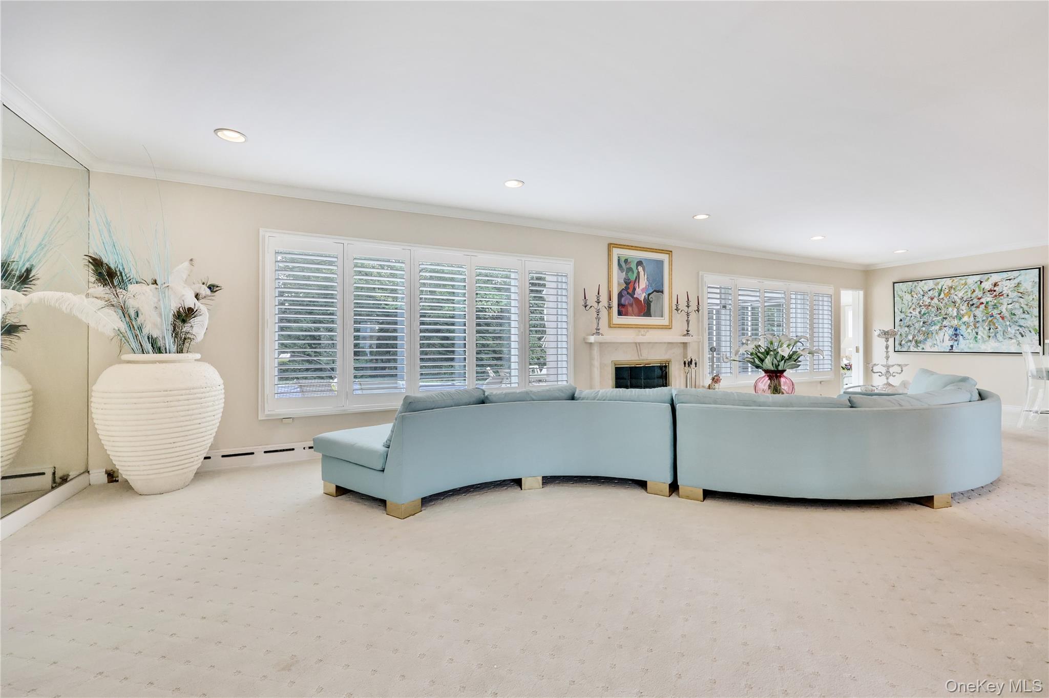 4 Willow Lane, Hewlett Harbor, NY 11557