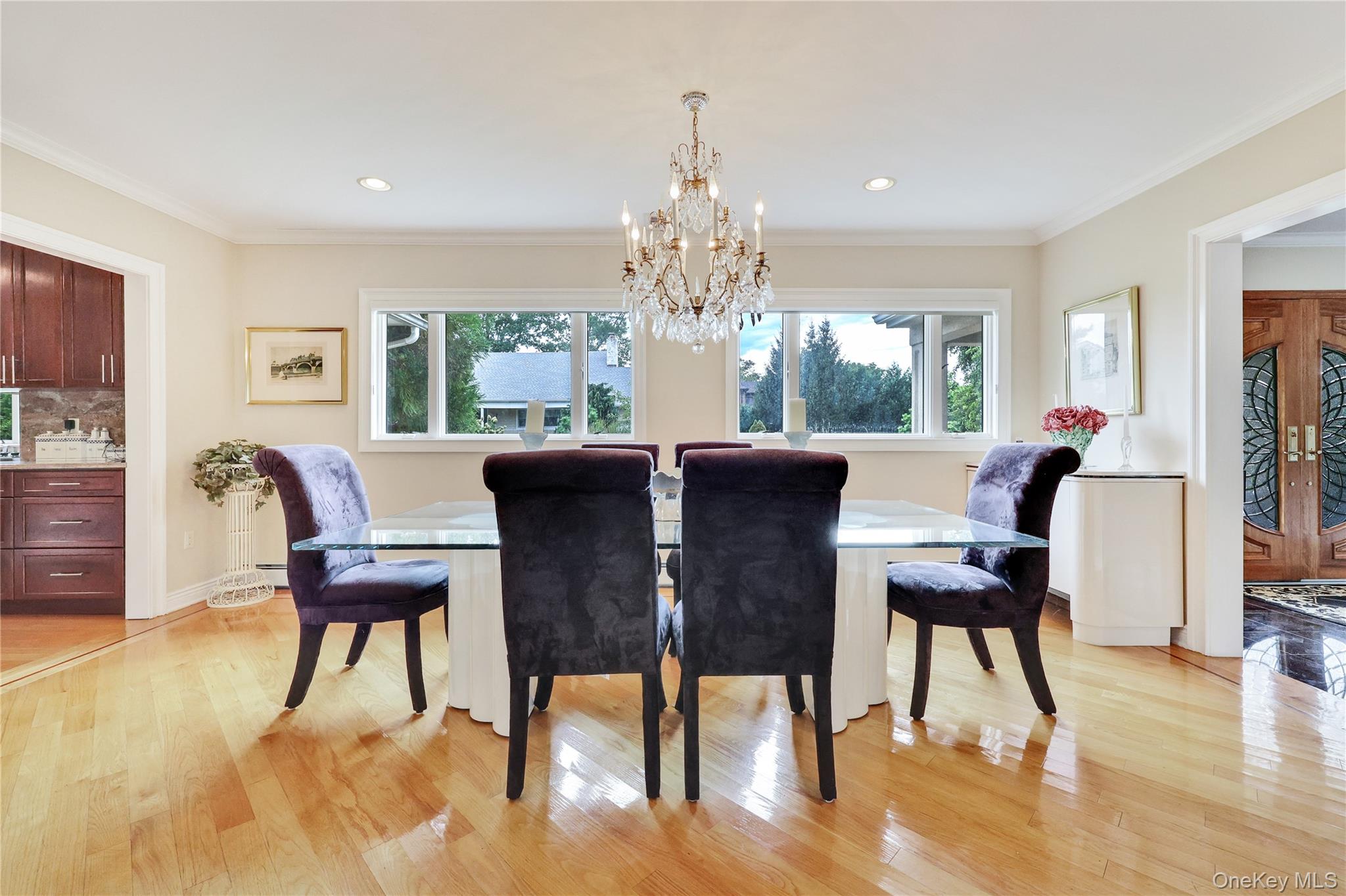 4 Willow Lane, Hewlett Harbor, NY 11557