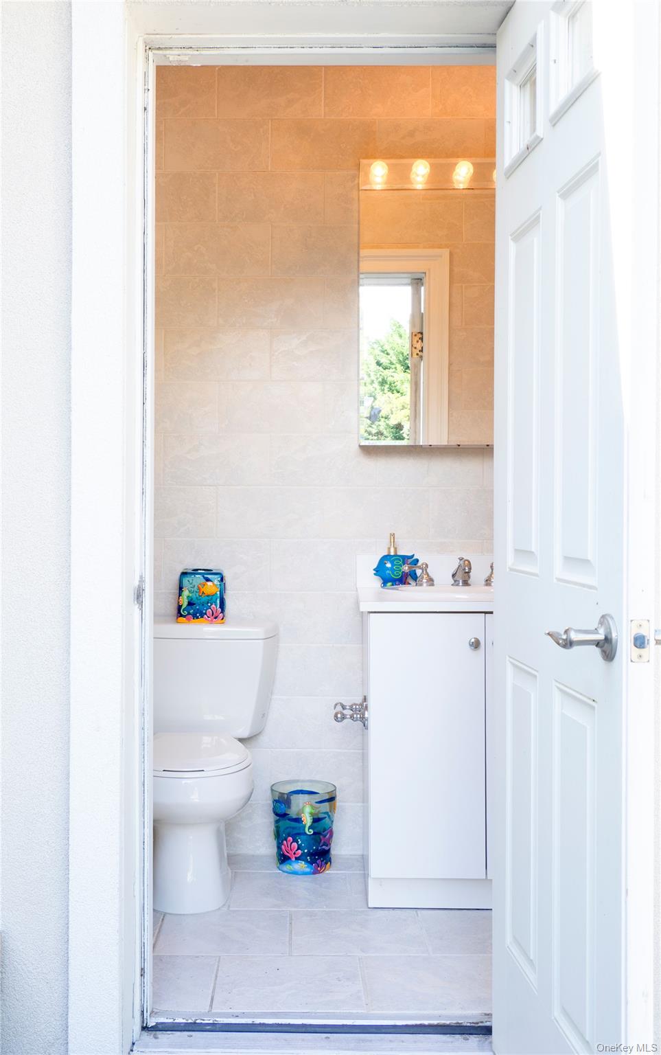 4 Willow Lane, Hewlett Harbor, NY 11557